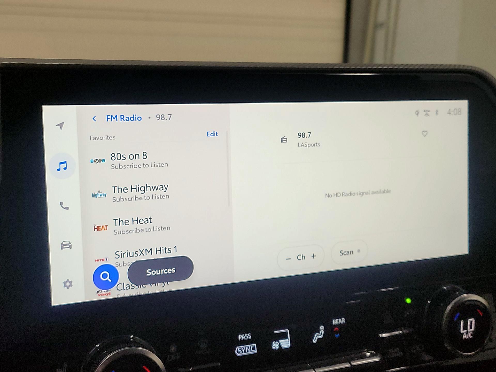Thumbnail: 2023 Toyota Highlander - 15