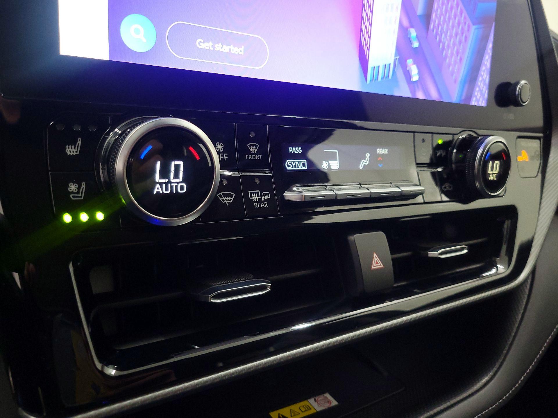 Thumbnail: 2023 Toyota Highlander - 16