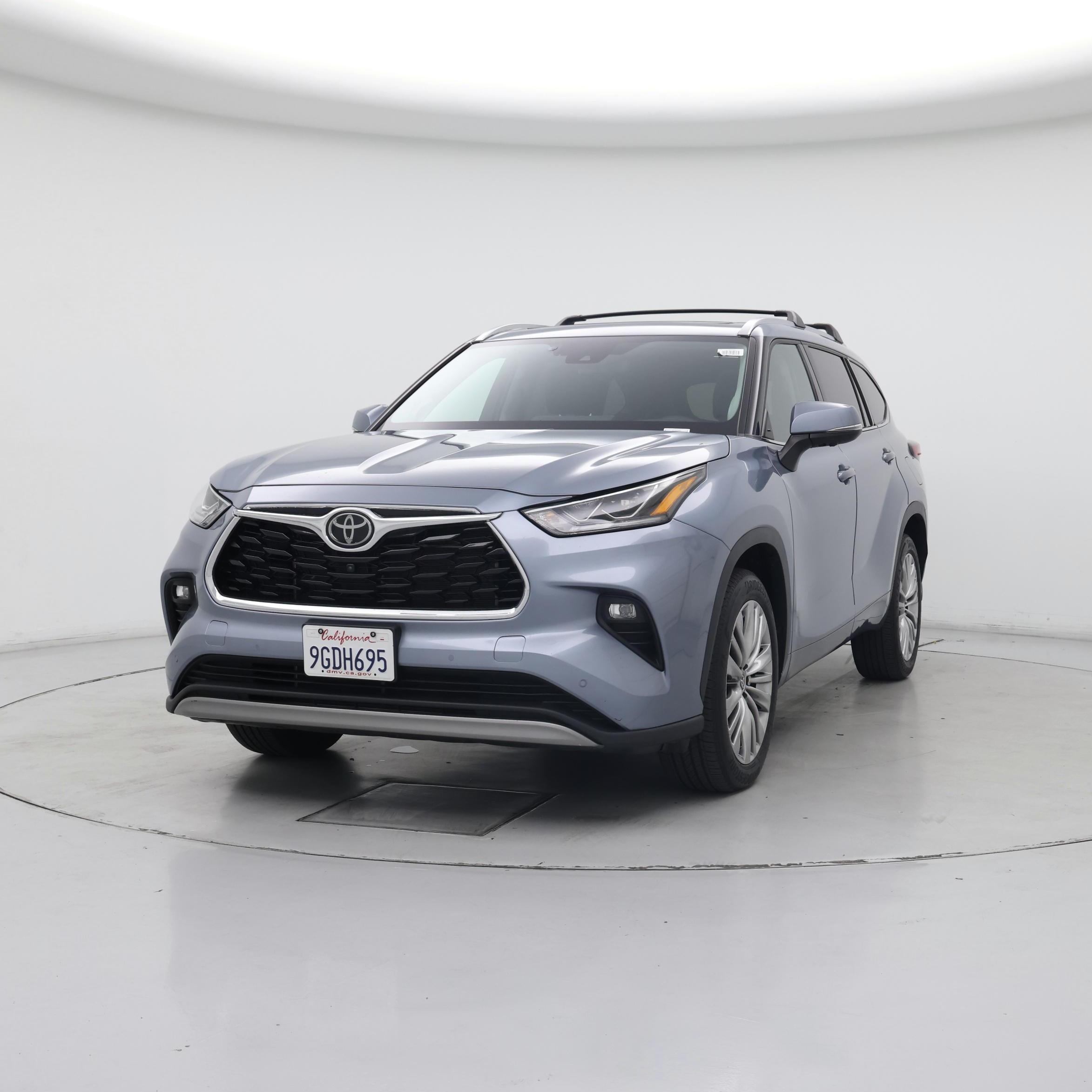 Thumbnail: 2023 Toyota Highlander - 4