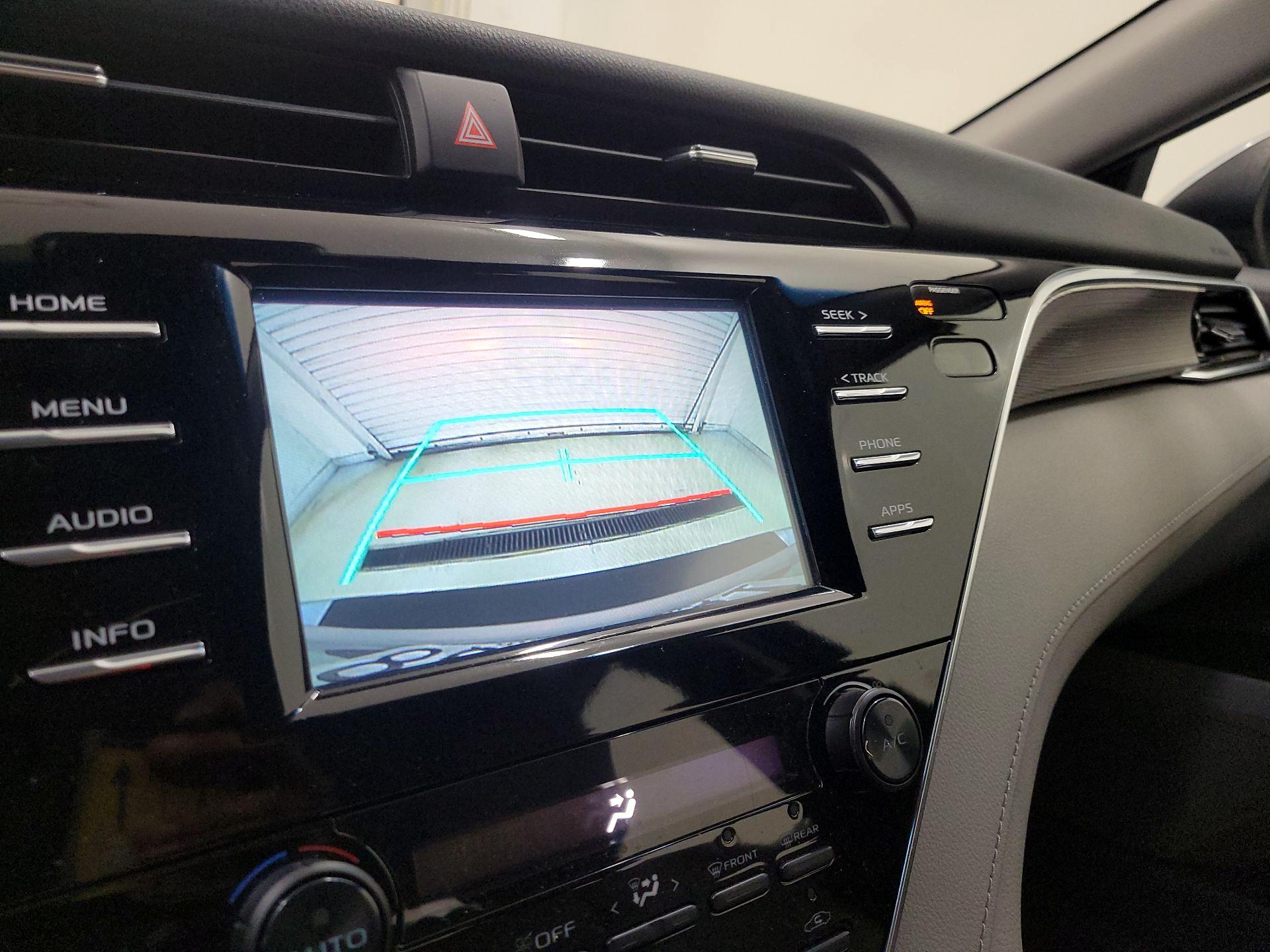 Thumbnail: 2018 Toyota Camry - 14