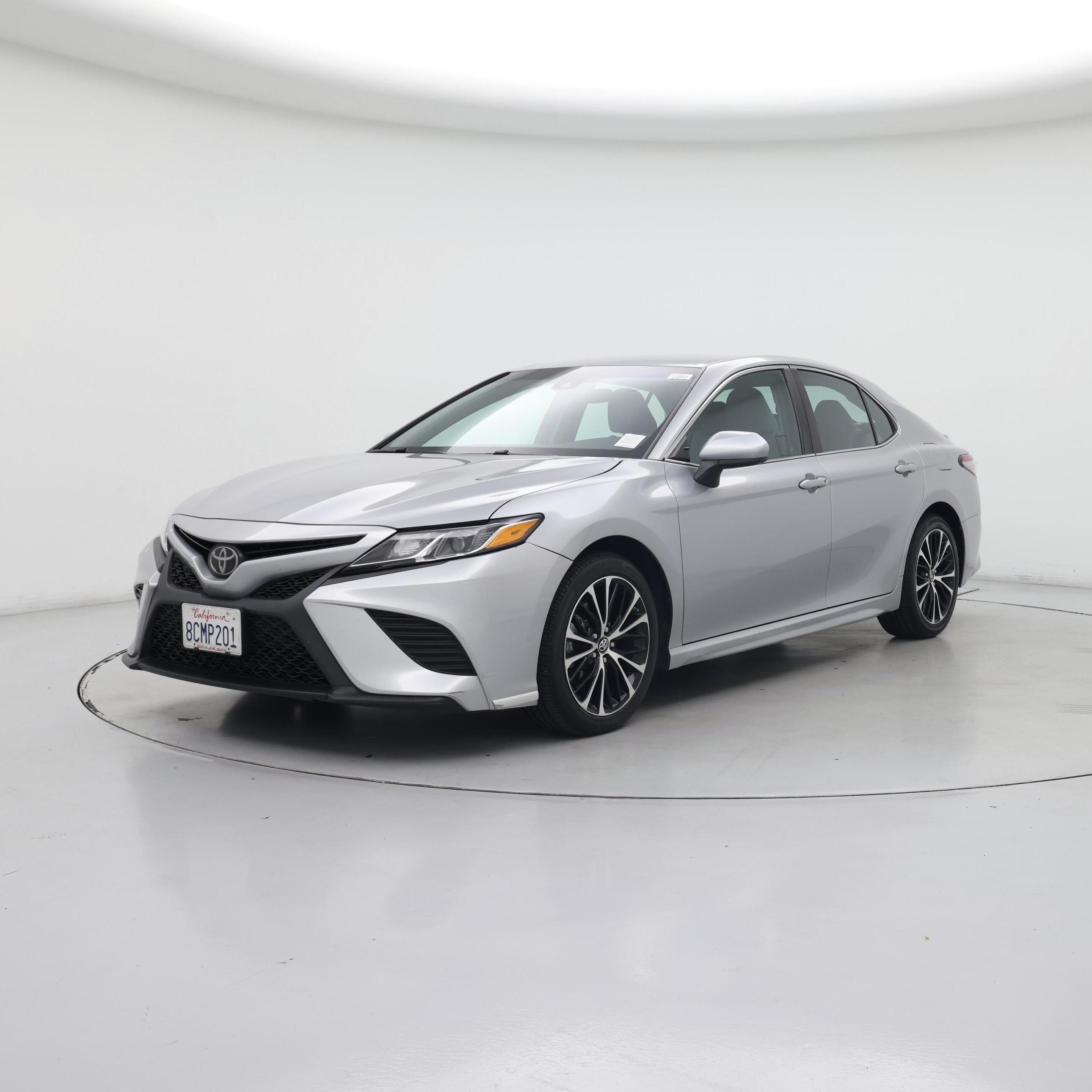 Thumbnail: 2018 Toyota Camry - 4