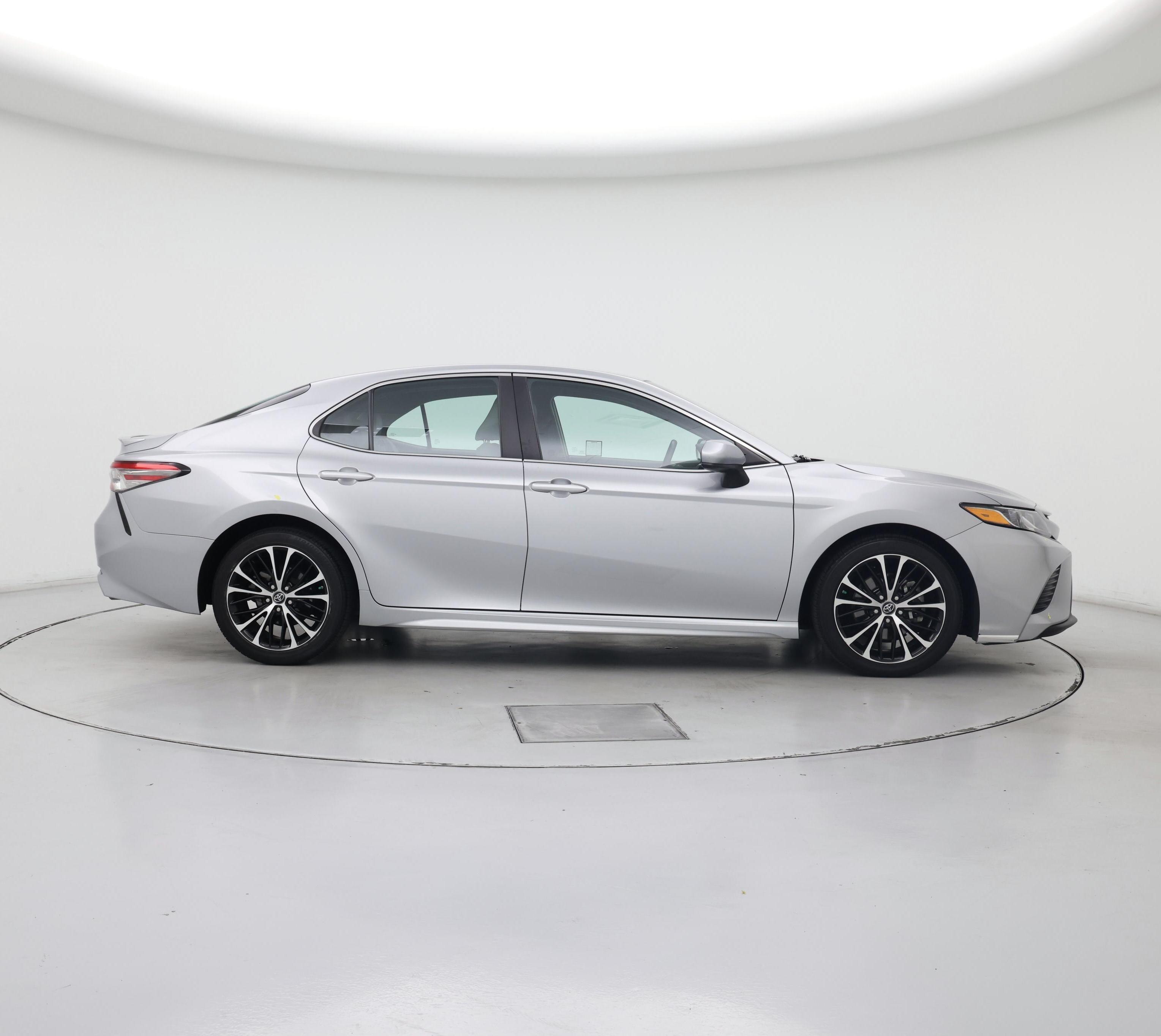 Thumbnail: 2018 Toyota Camry - 7