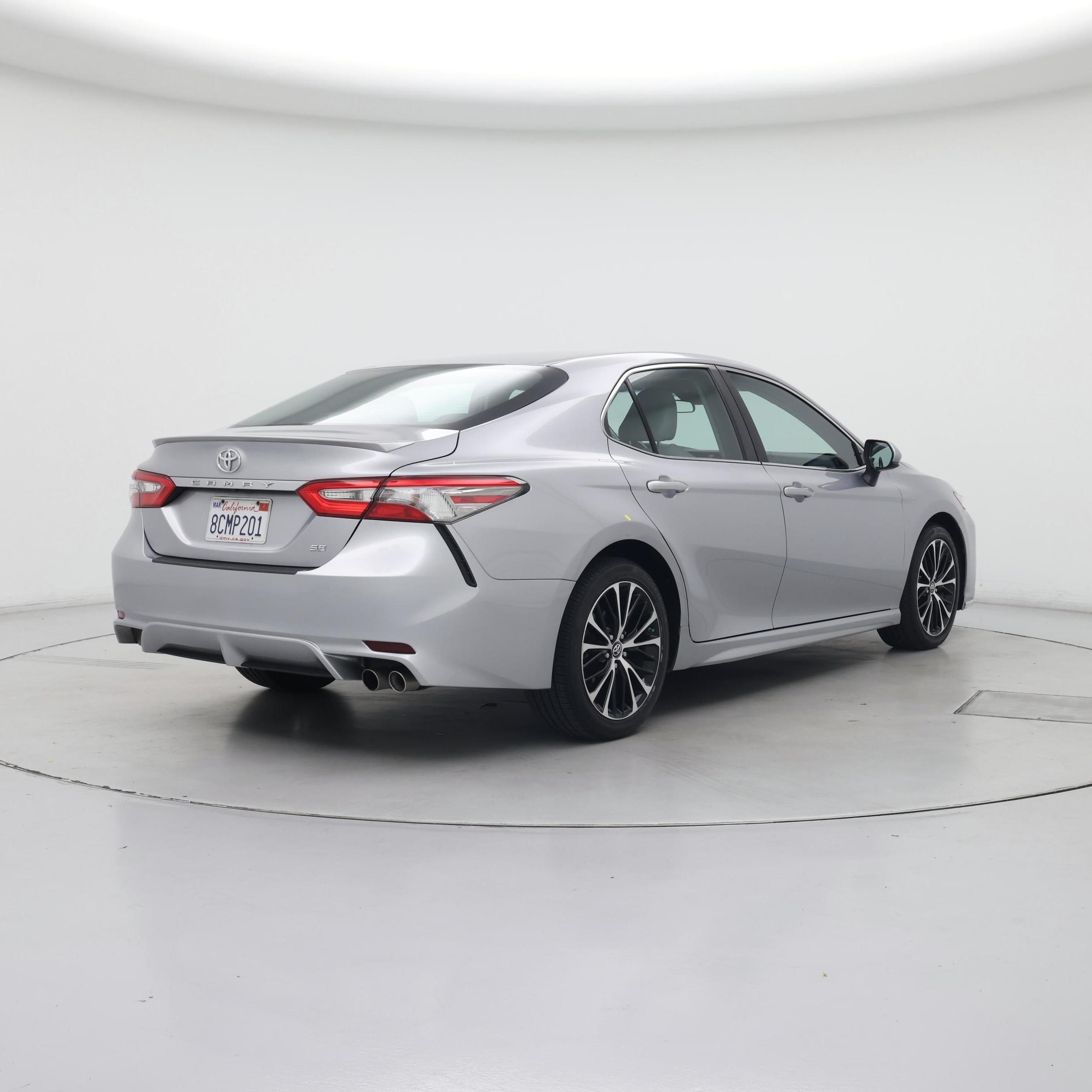 Thumbnail: 2018 Toyota Camry - 8