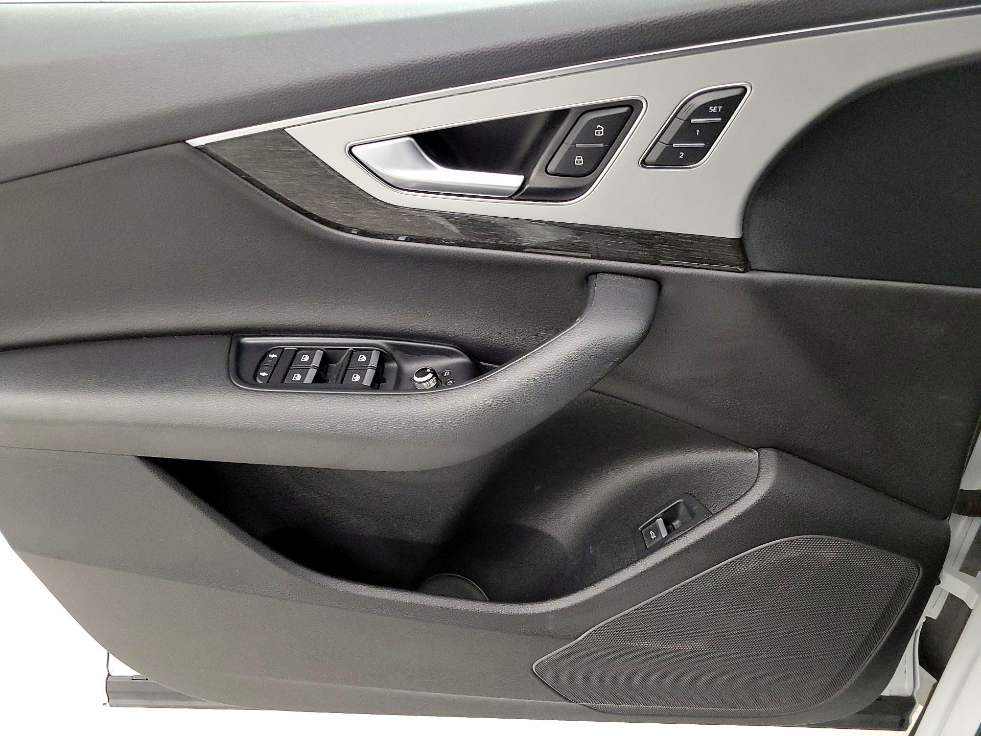 Thumbnail: 2019 Audi Q7 - 12