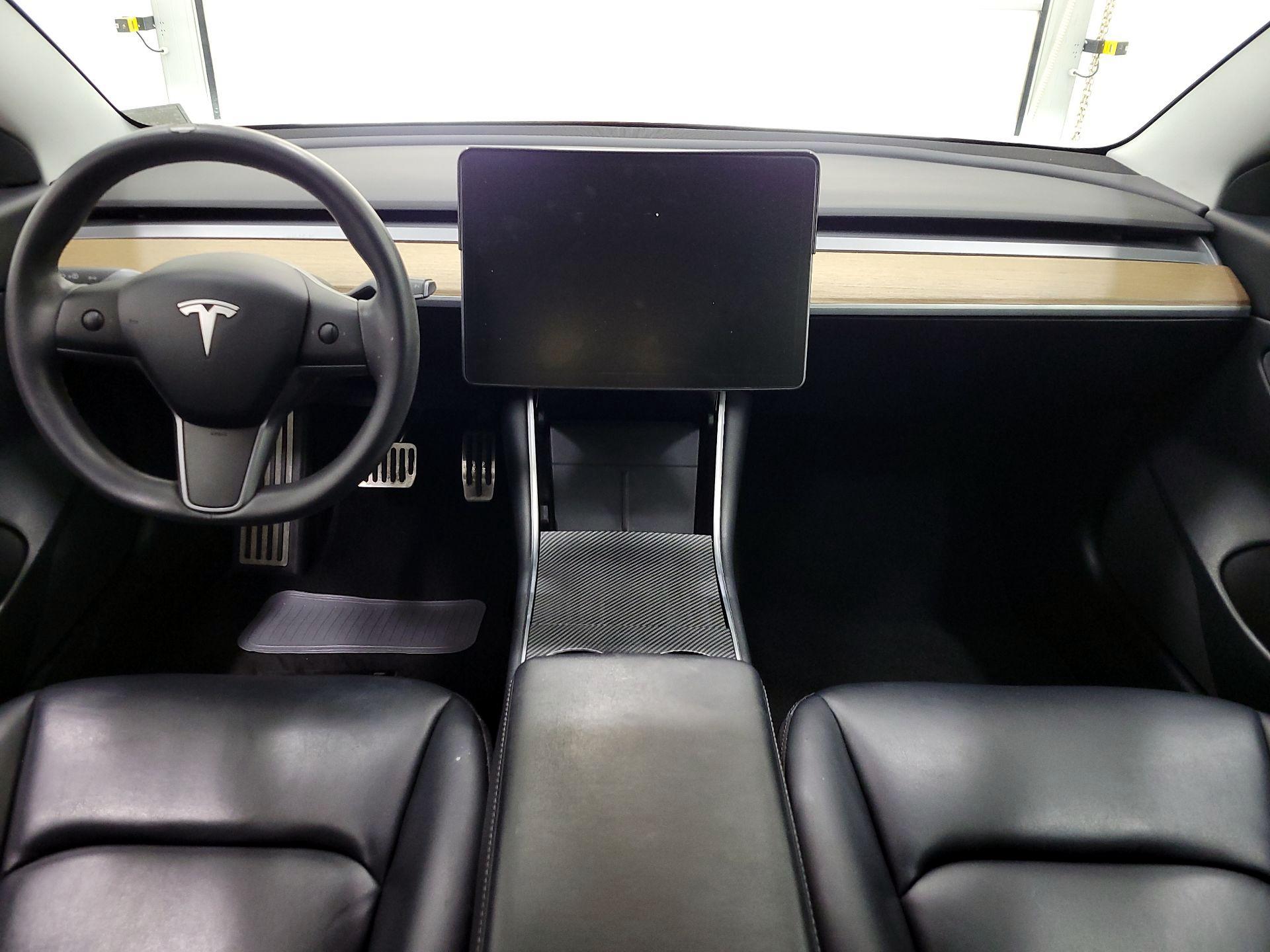 Thumbnail: 2020 Tesla Model 3 - 9