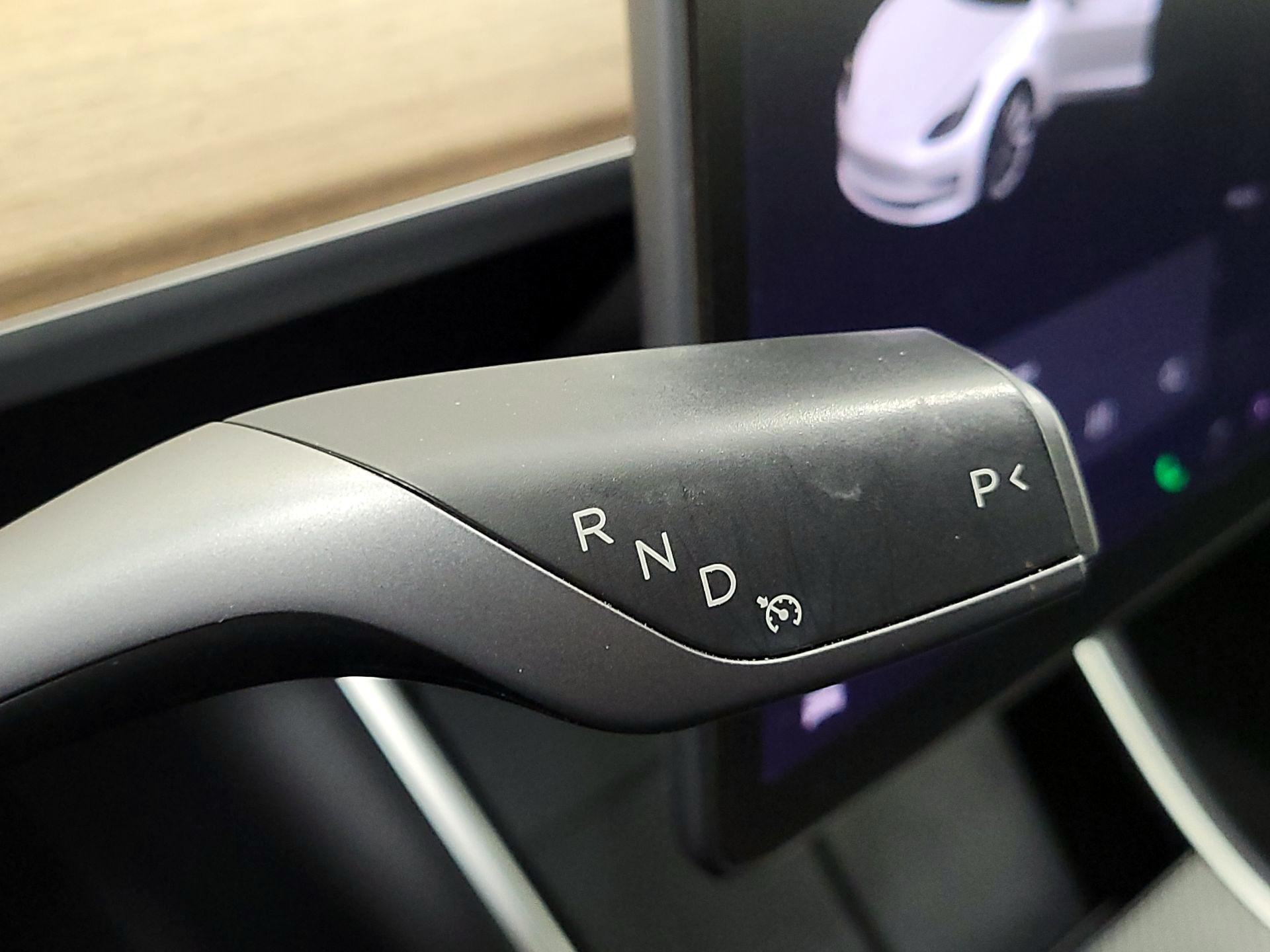 Thumbnail: 2020 Tesla Model 3 - 17