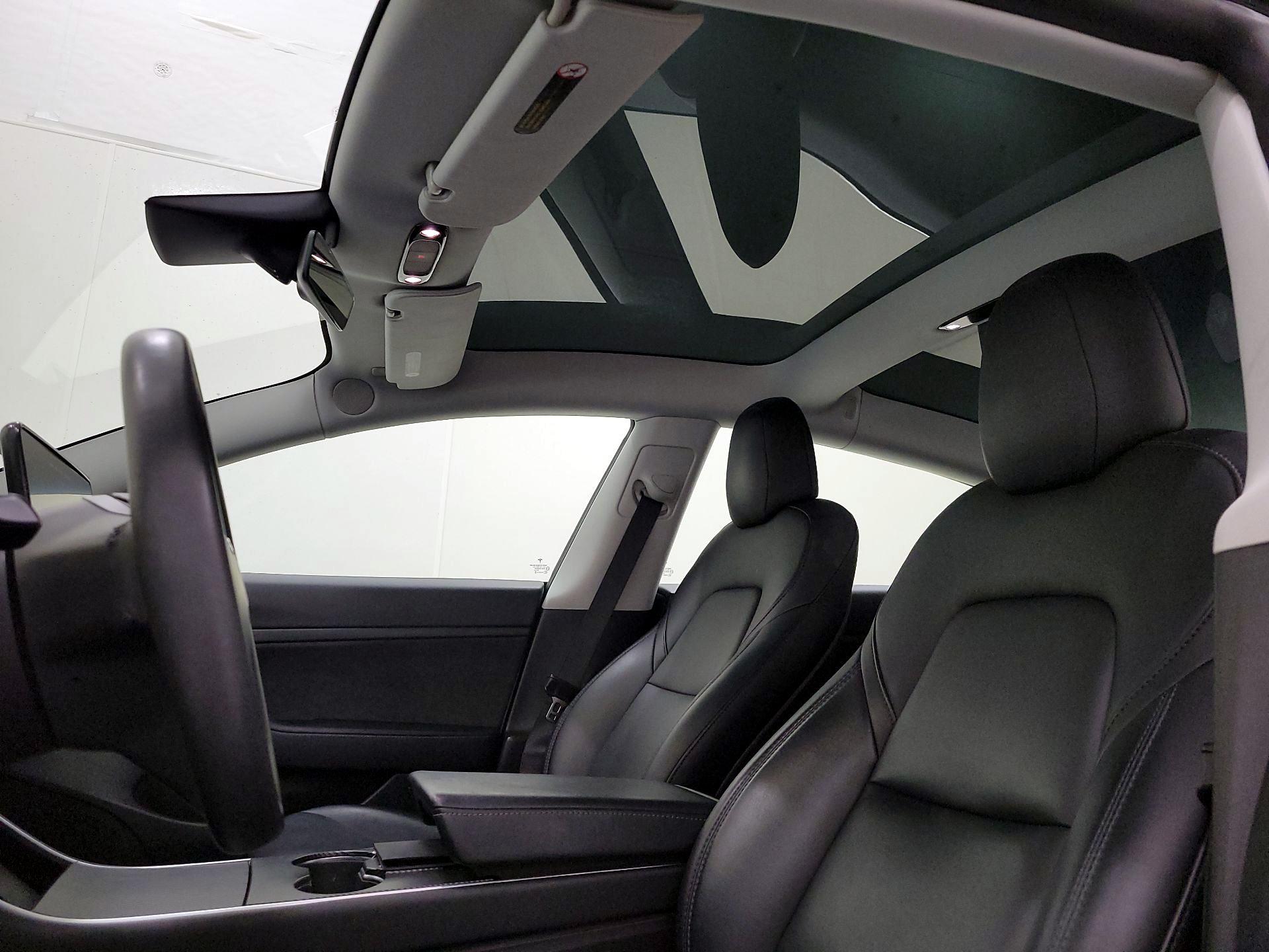 Thumbnail: 2020 Tesla Model 3 - 19