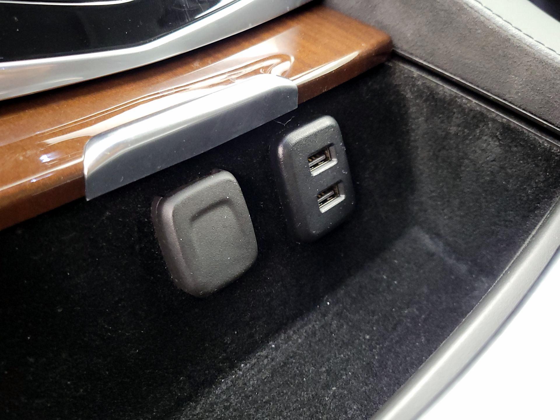 Thumbnail: 2020 Cadillac Escalade - 18