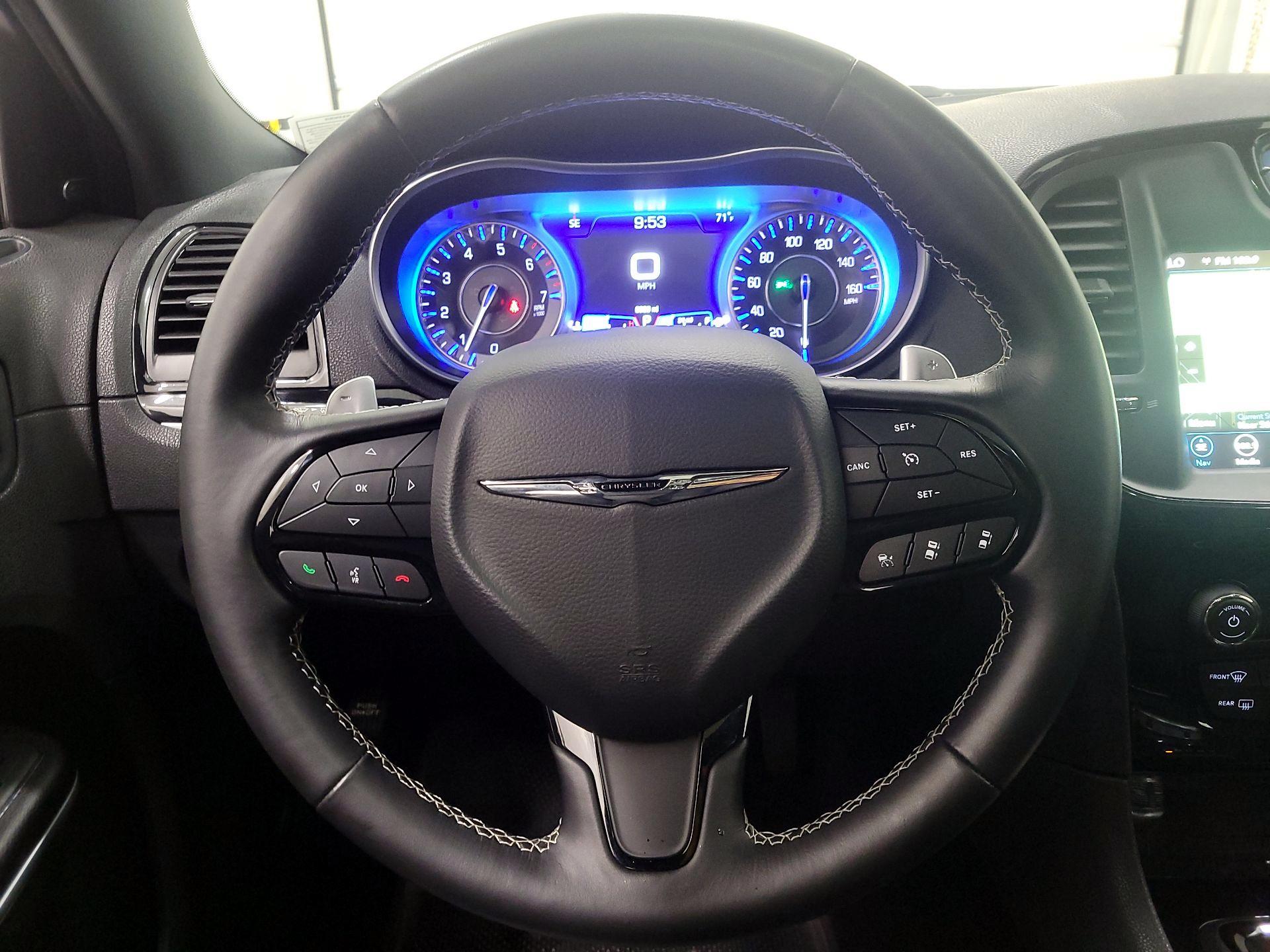 Thumbnail: 2022 Chrysler 300 - 10