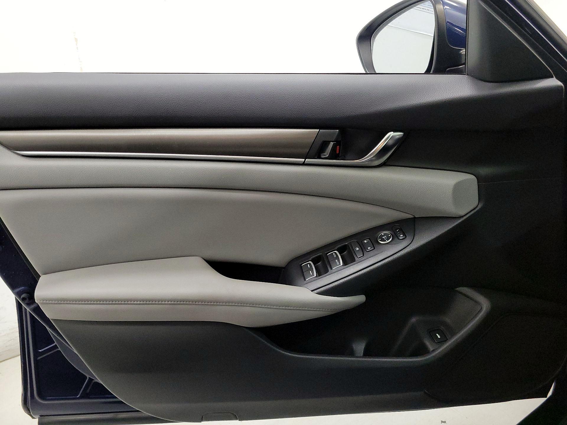 Thumbnail: 2018 Honda Accord - 12