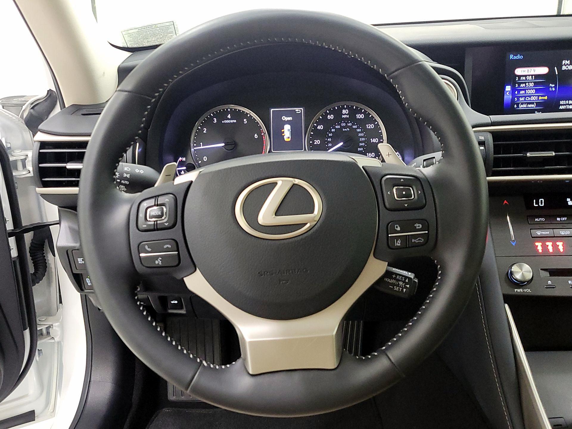 Thumbnail: 2019 Lexus IS - 10