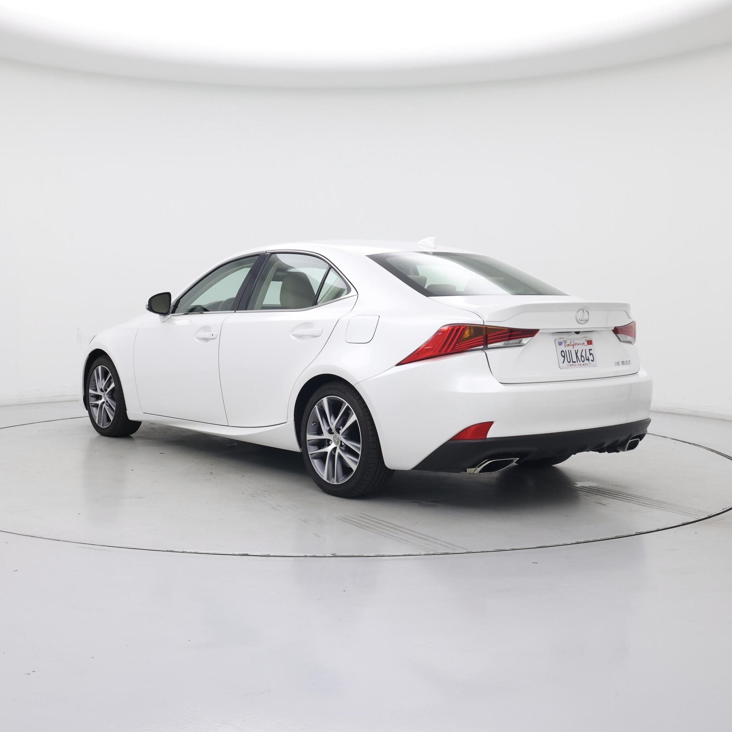 Thumbnail: 2019 Lexus IS - 2