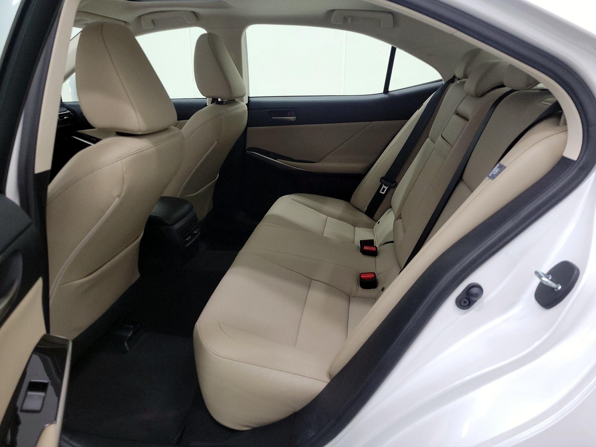 Thumbnail: 2019 Lexus IS - 20