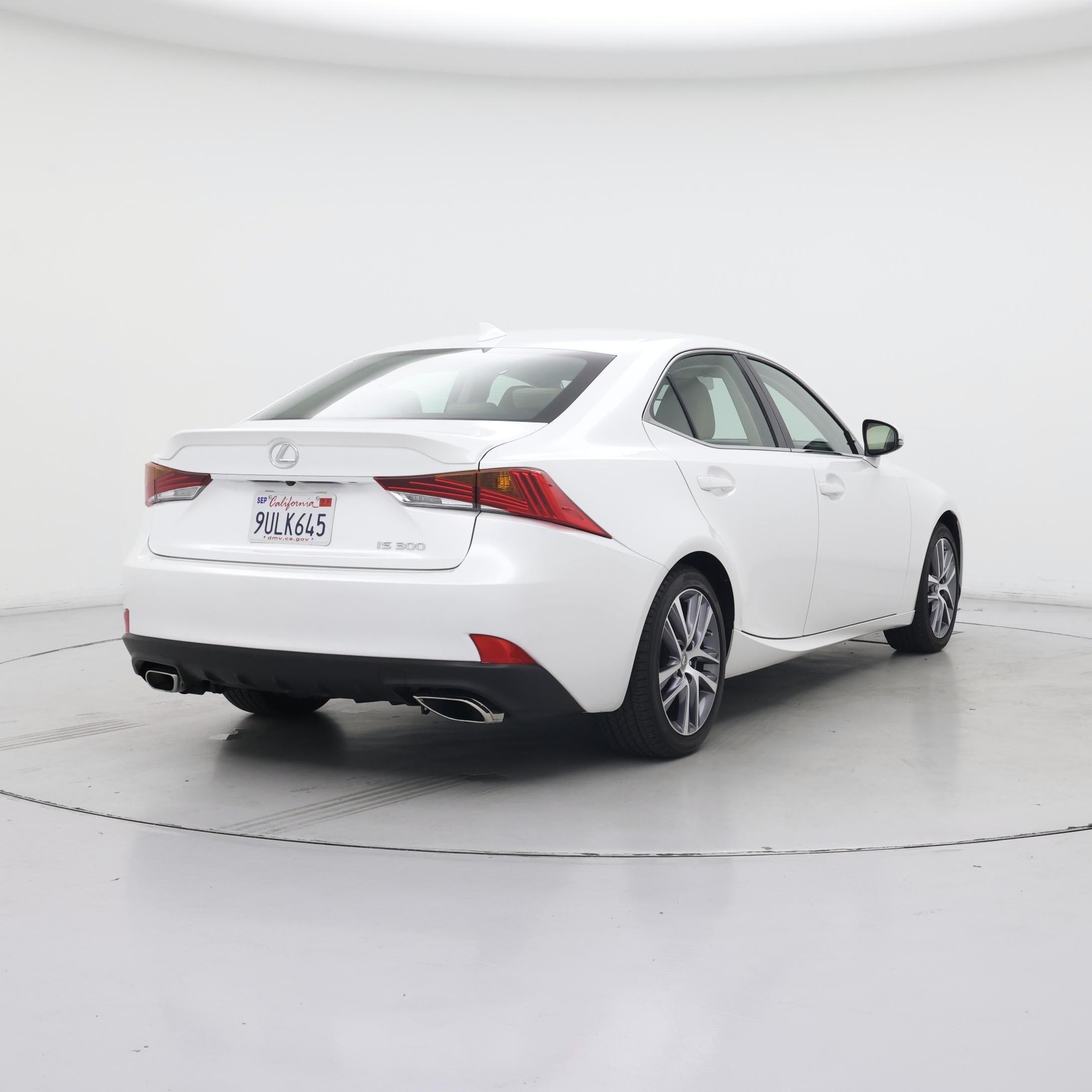 Thumbnail: 2019 Lexus IS - 8