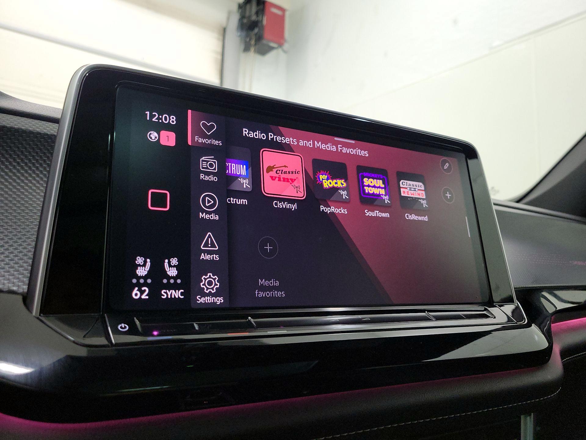 Thumbnail: 2024 Volkswagen Atlas - 16