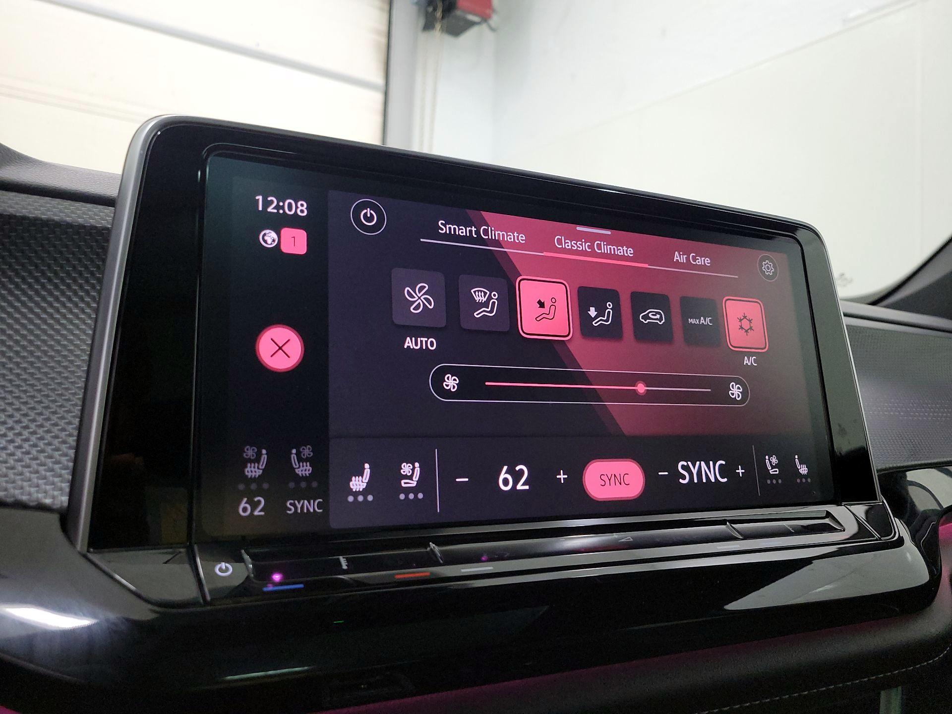 Thumbnail: 2024 Volkswagen Atlas - 17