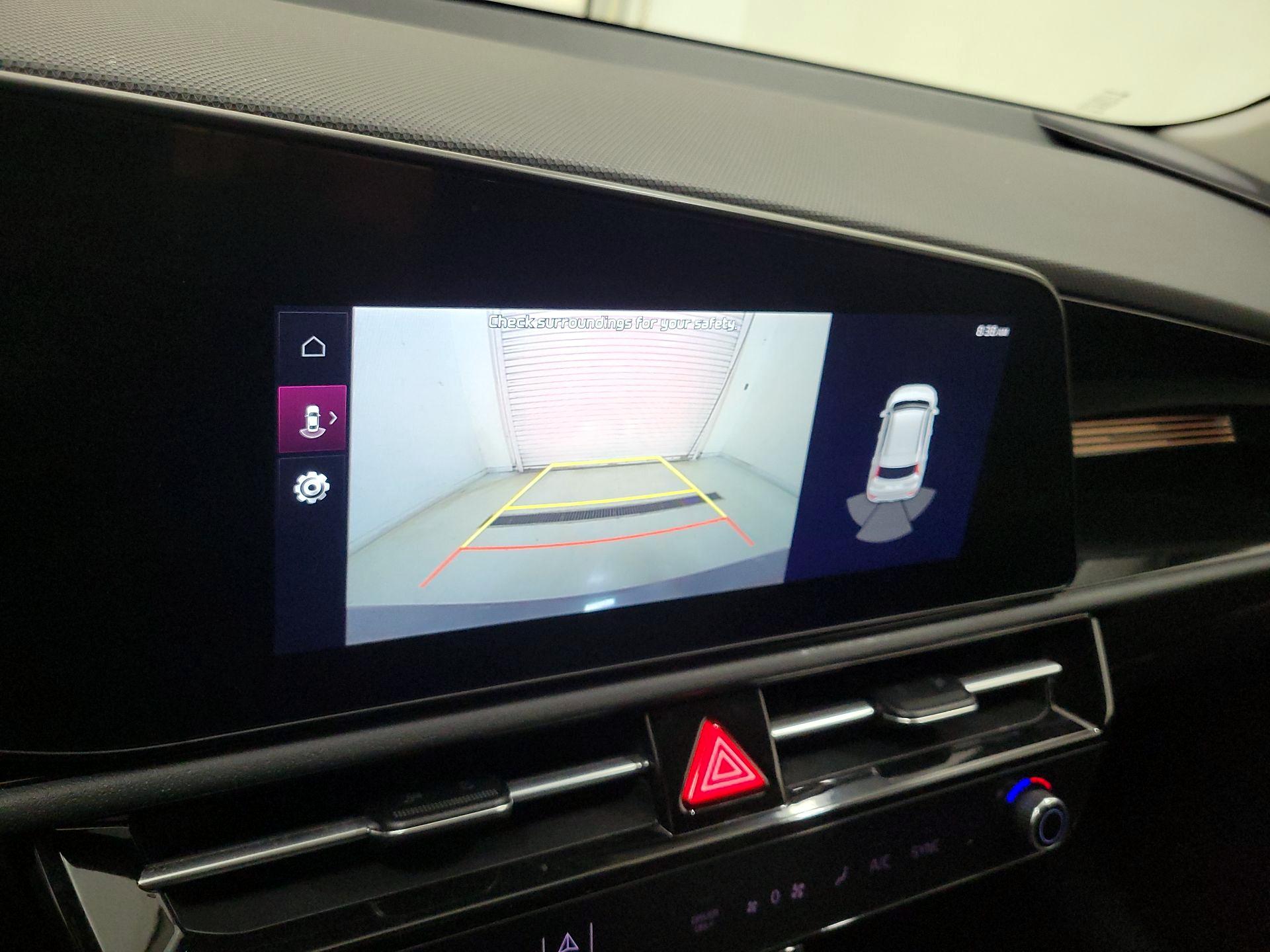 Thumbnail: 2023 Kia Niro - 15