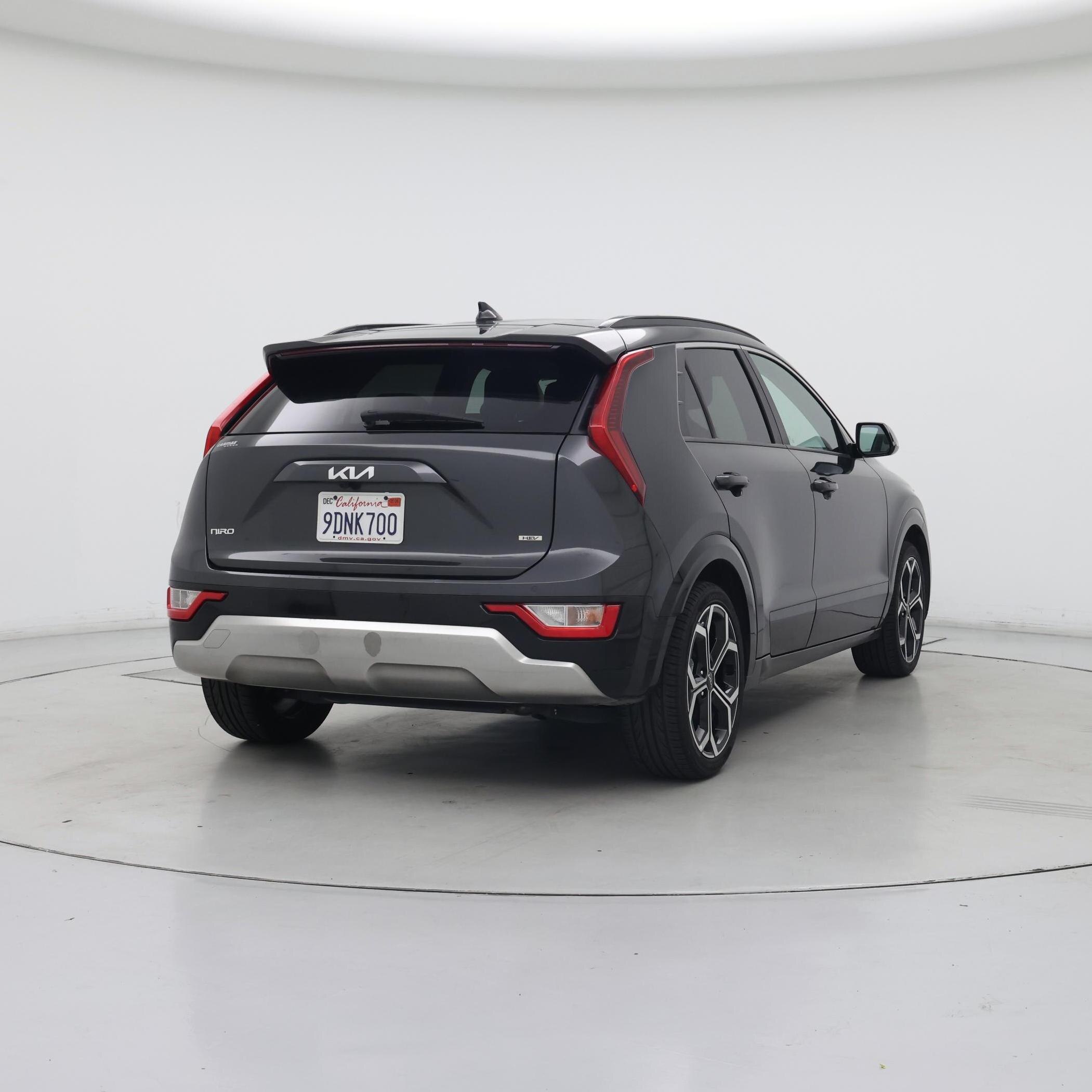 Thumbnail: 2023 Kia Niro - 8