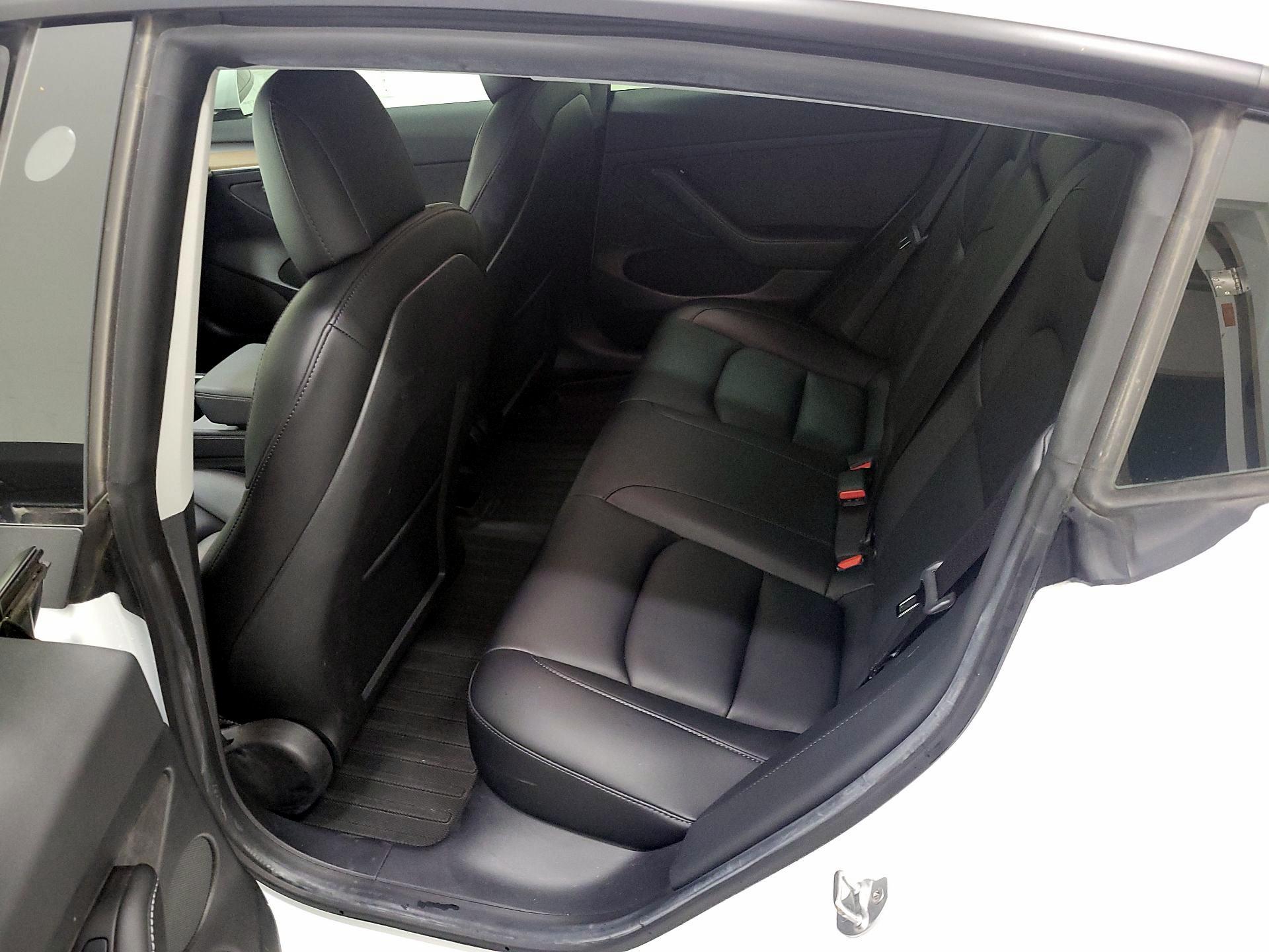 Thumbnail: 2021 Tesla Model 3 - 19