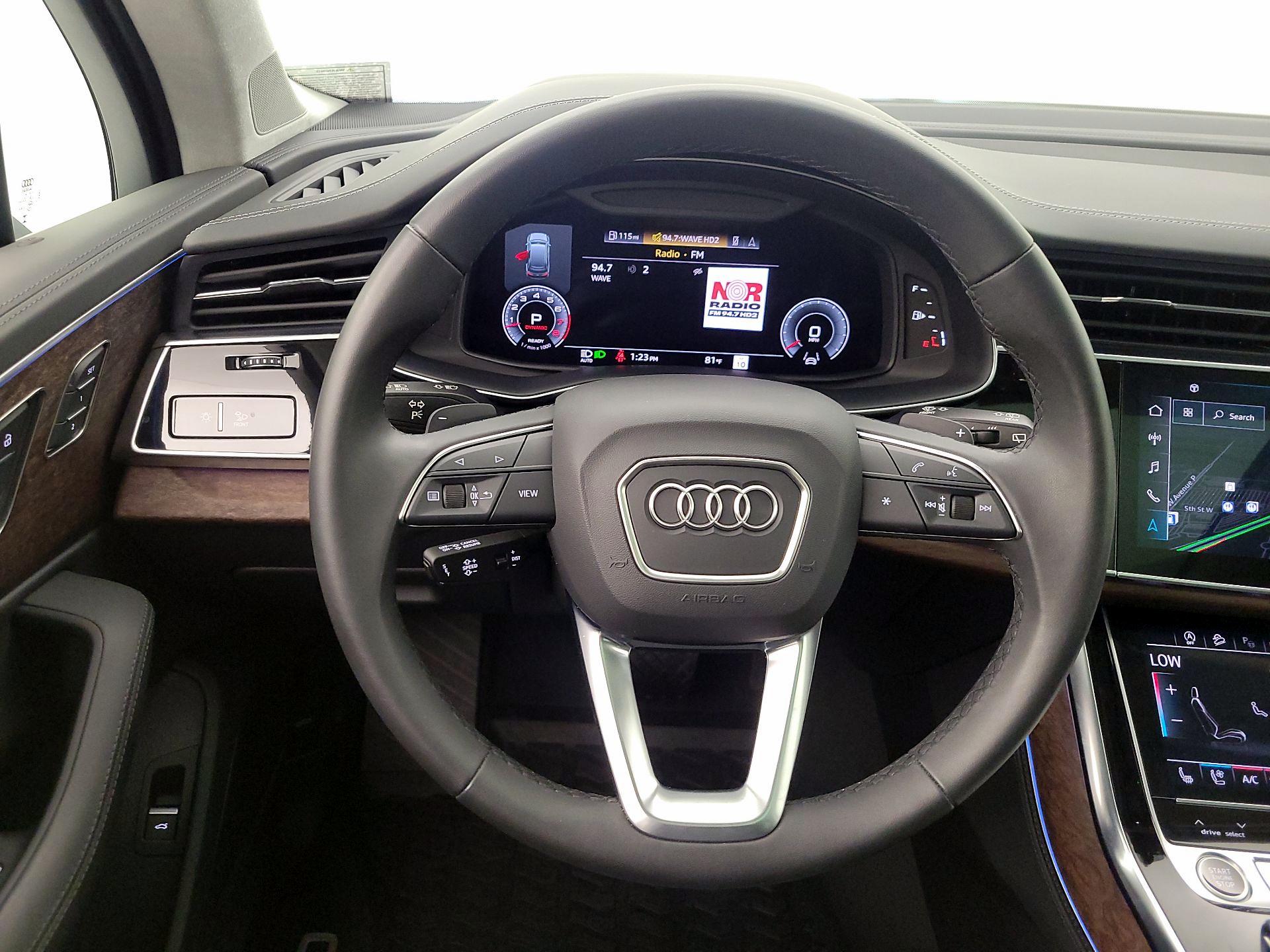 Thumbnail: 2023 Audi Q7 - 10