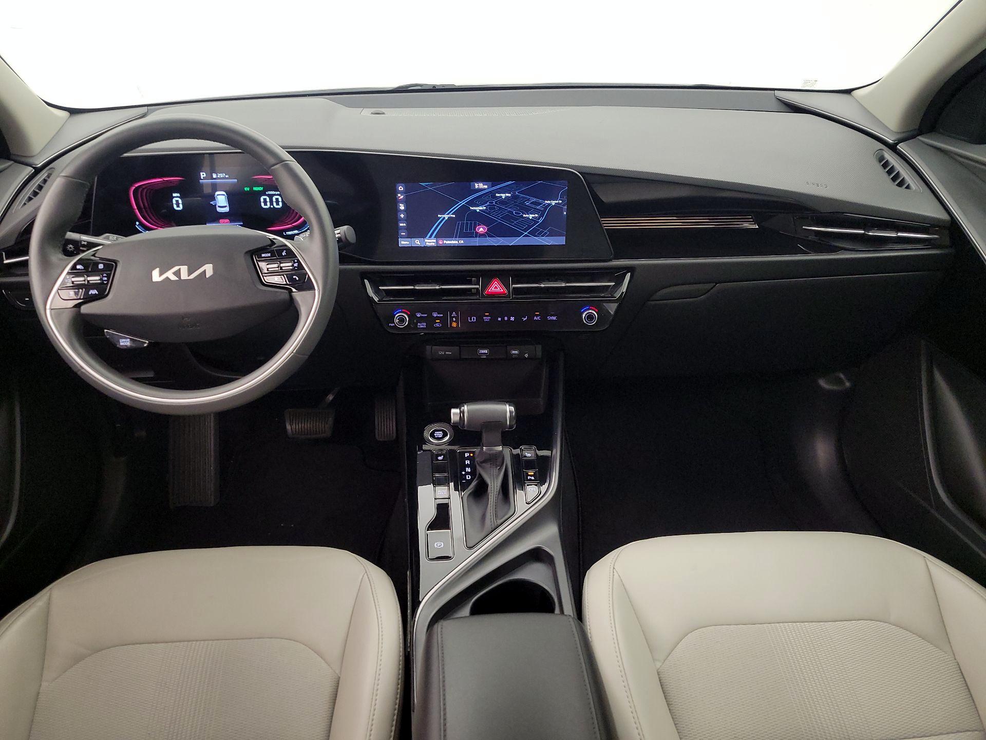 Thumbnail: 2023 Kia Niro - 9