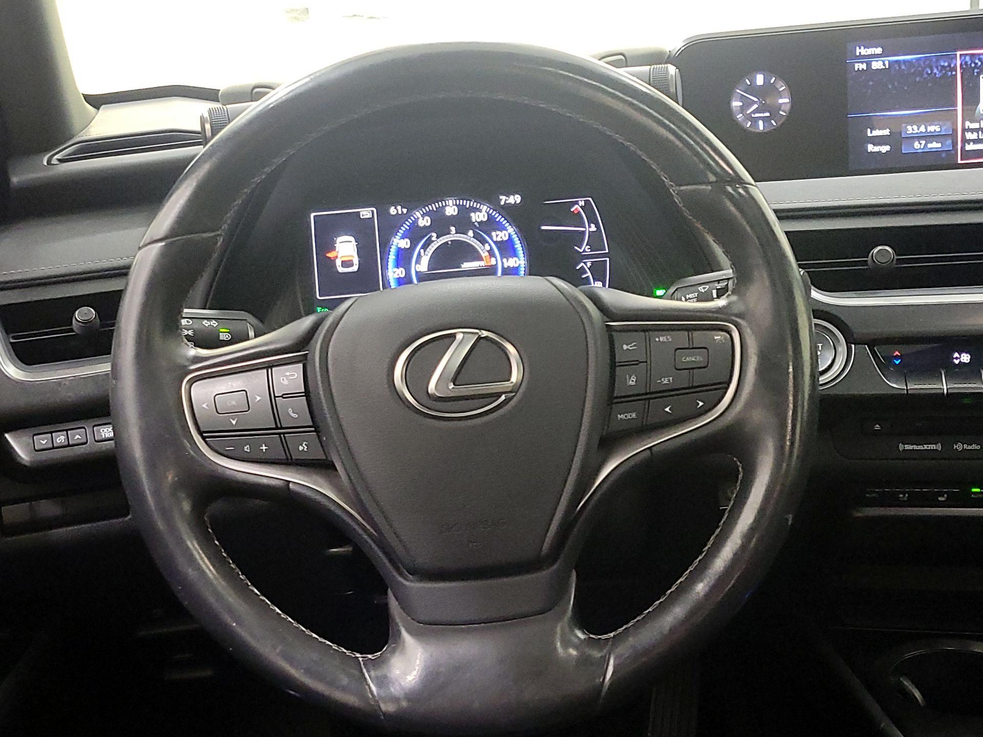 Thumbnail: 2019 Lexus UX - 10