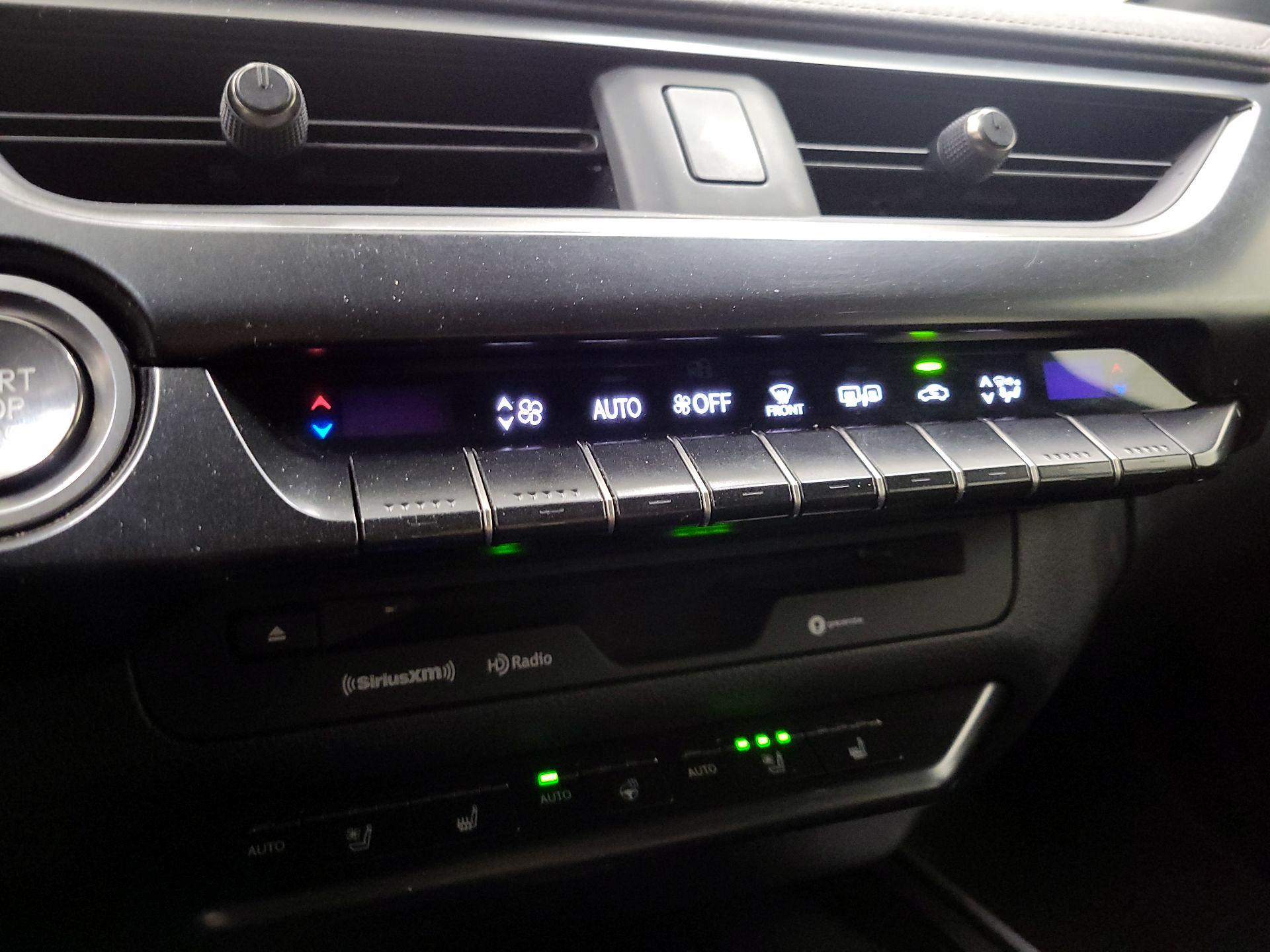 Thumbnail: 2019 Lexus UX - 16