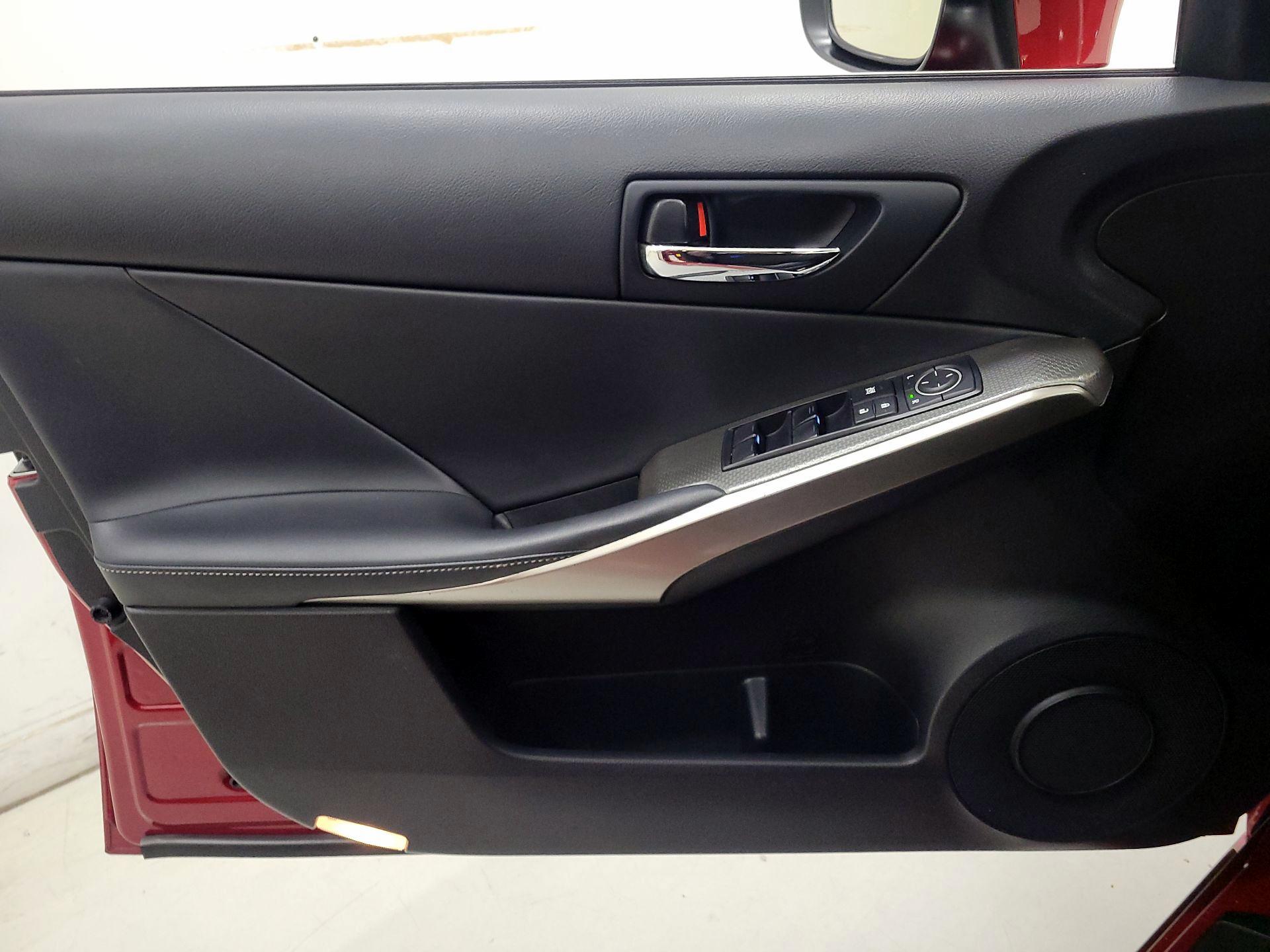 Thumbnail: 2014 Lexus IS - 12