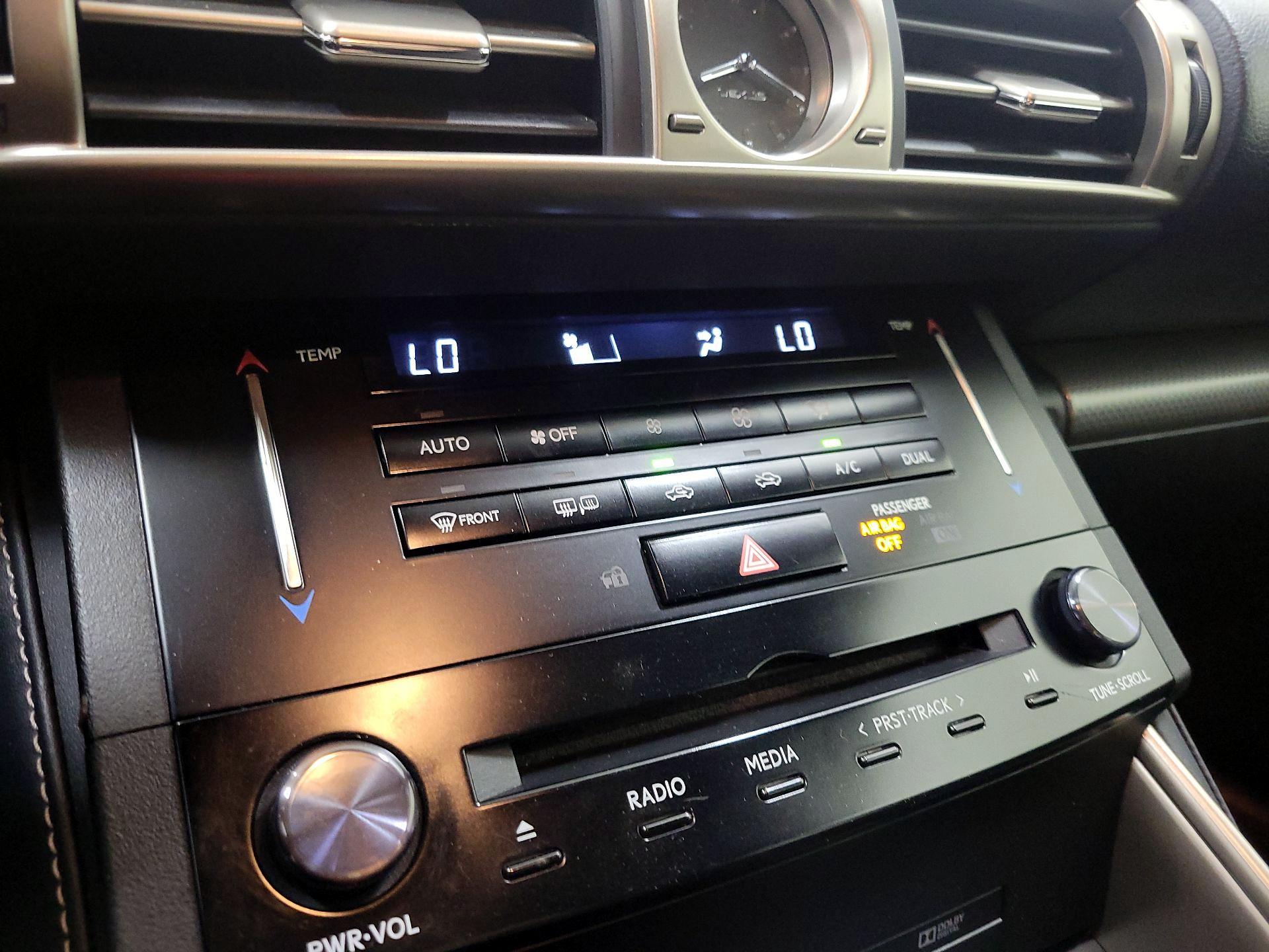 Thumbnail: 2014 Lexus IS - 17