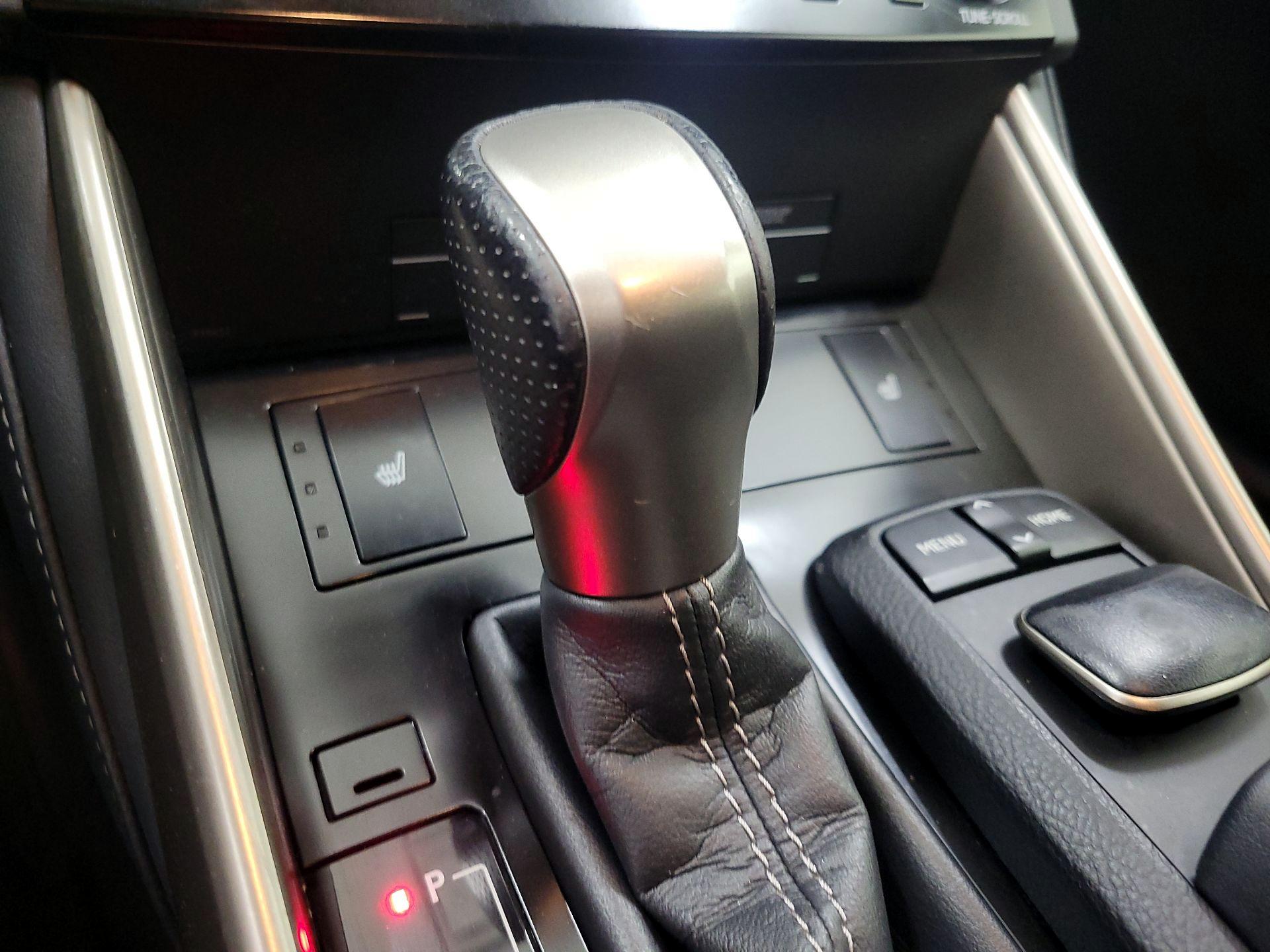 Thumbnail: 2014 Lexus IS - 18