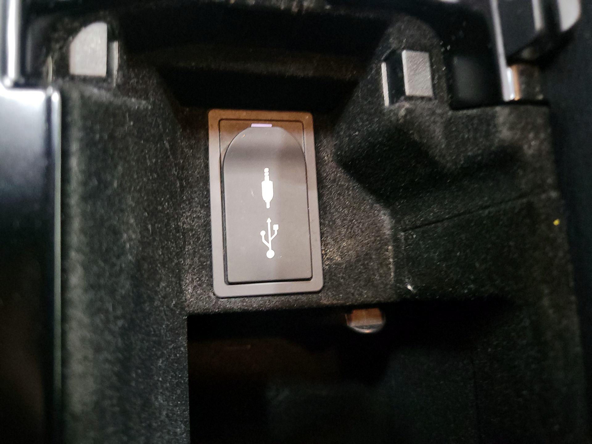 Thumbnail: 2014 Lexus IS - 19