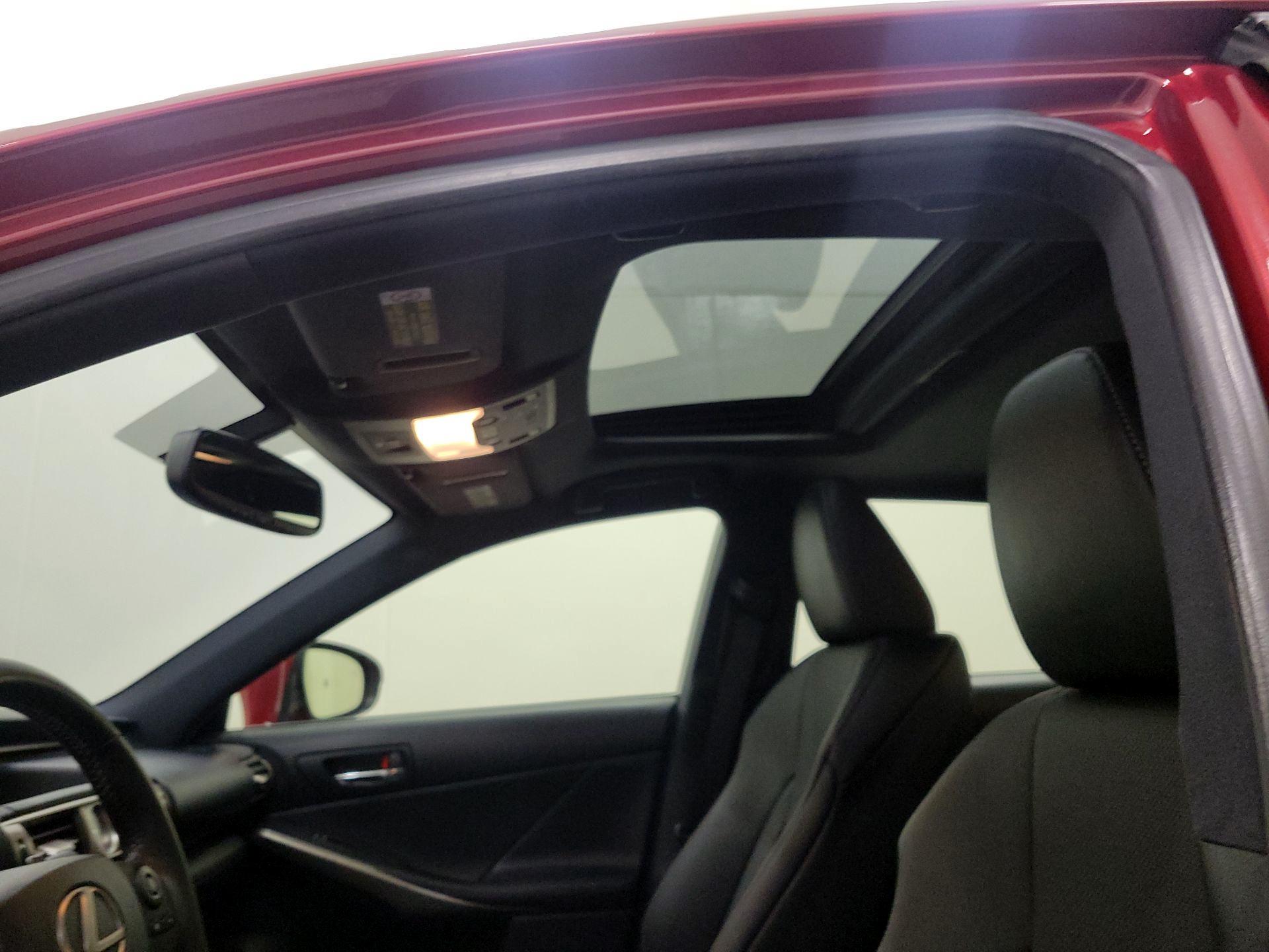 Thumbnail: 2014 Lexus IS - 20