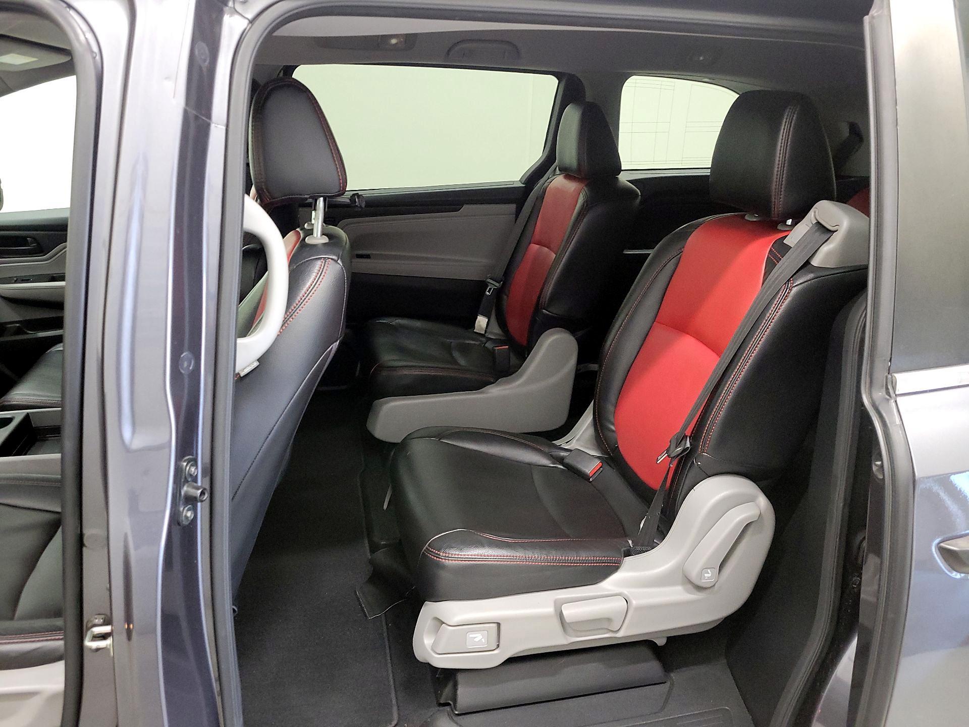 Thumbnail: 2019 Honda Odyssey - 18