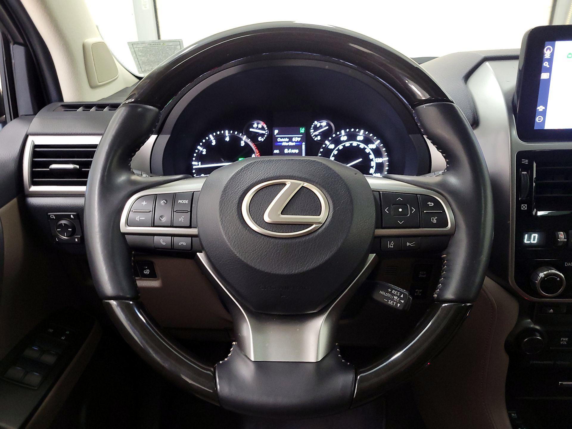 Thumbnail: 2023 Lexus GX - 10