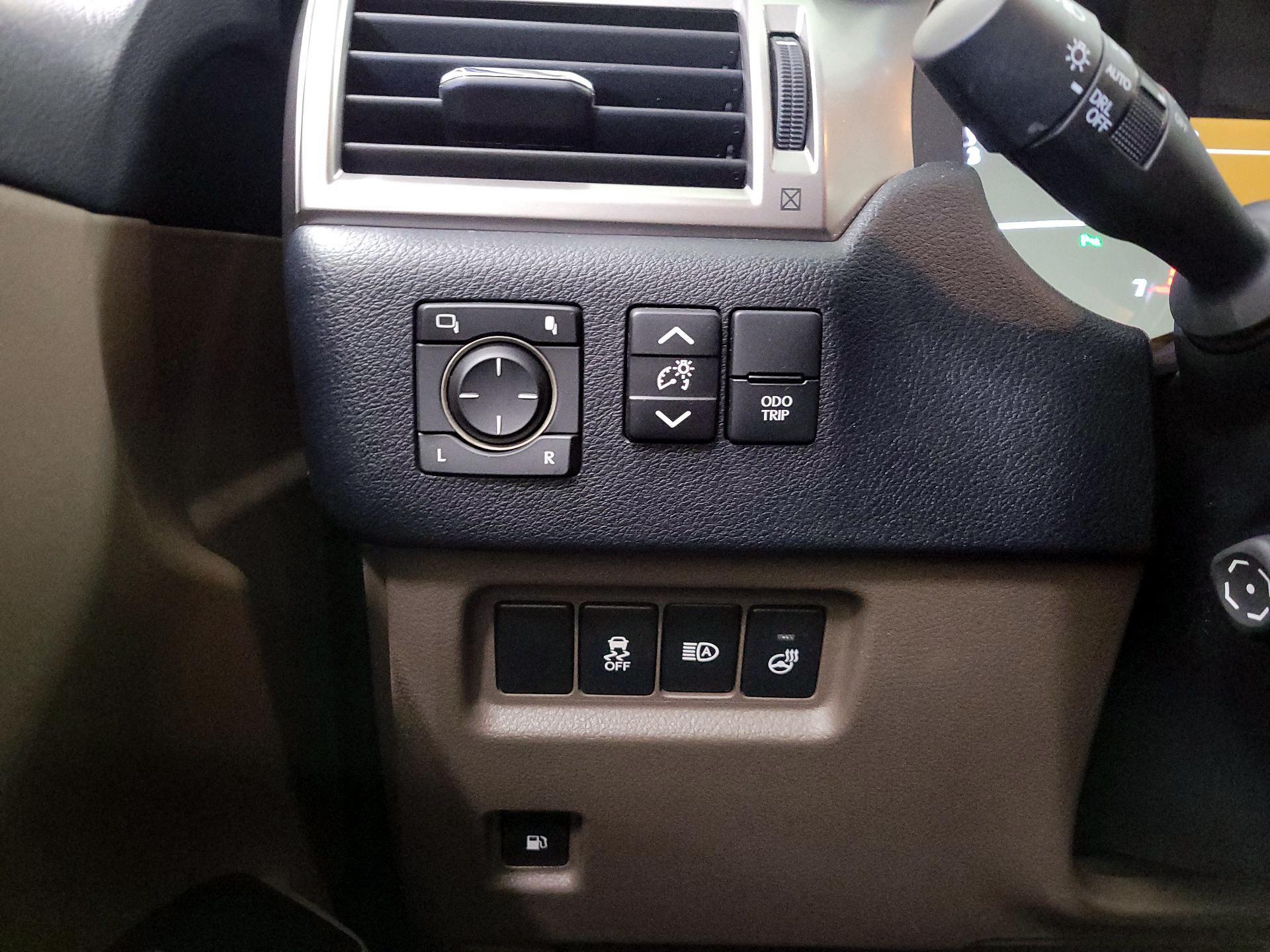 Thumbnail: 2023 Lexus GX - 13