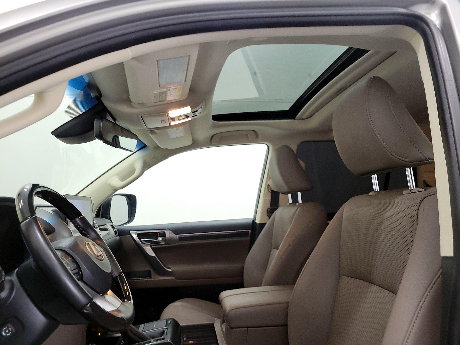 Thumbnail: 2023 Lexus GX - 20