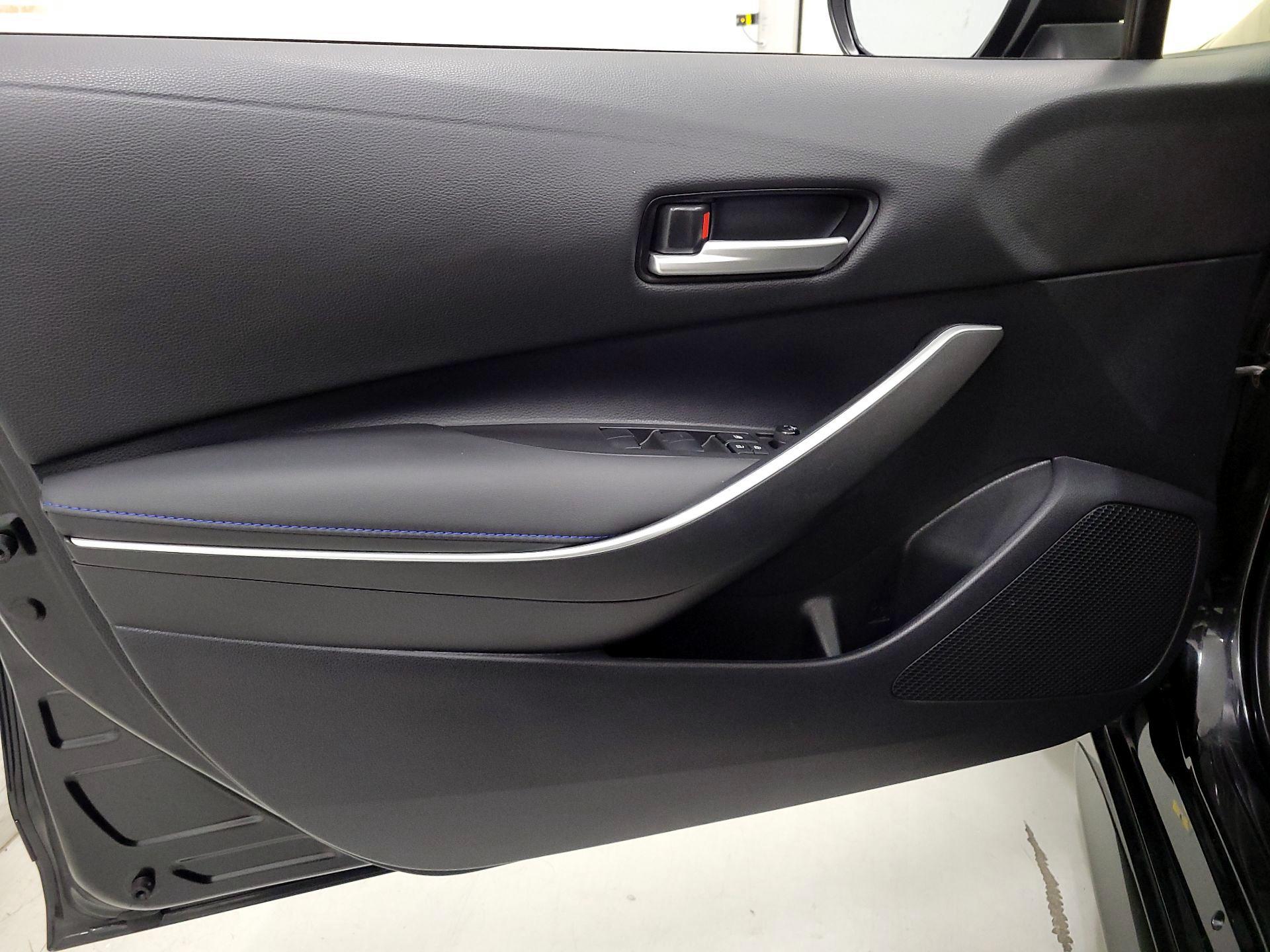 Thumbnail: 2022 Toyota Corolla - 12