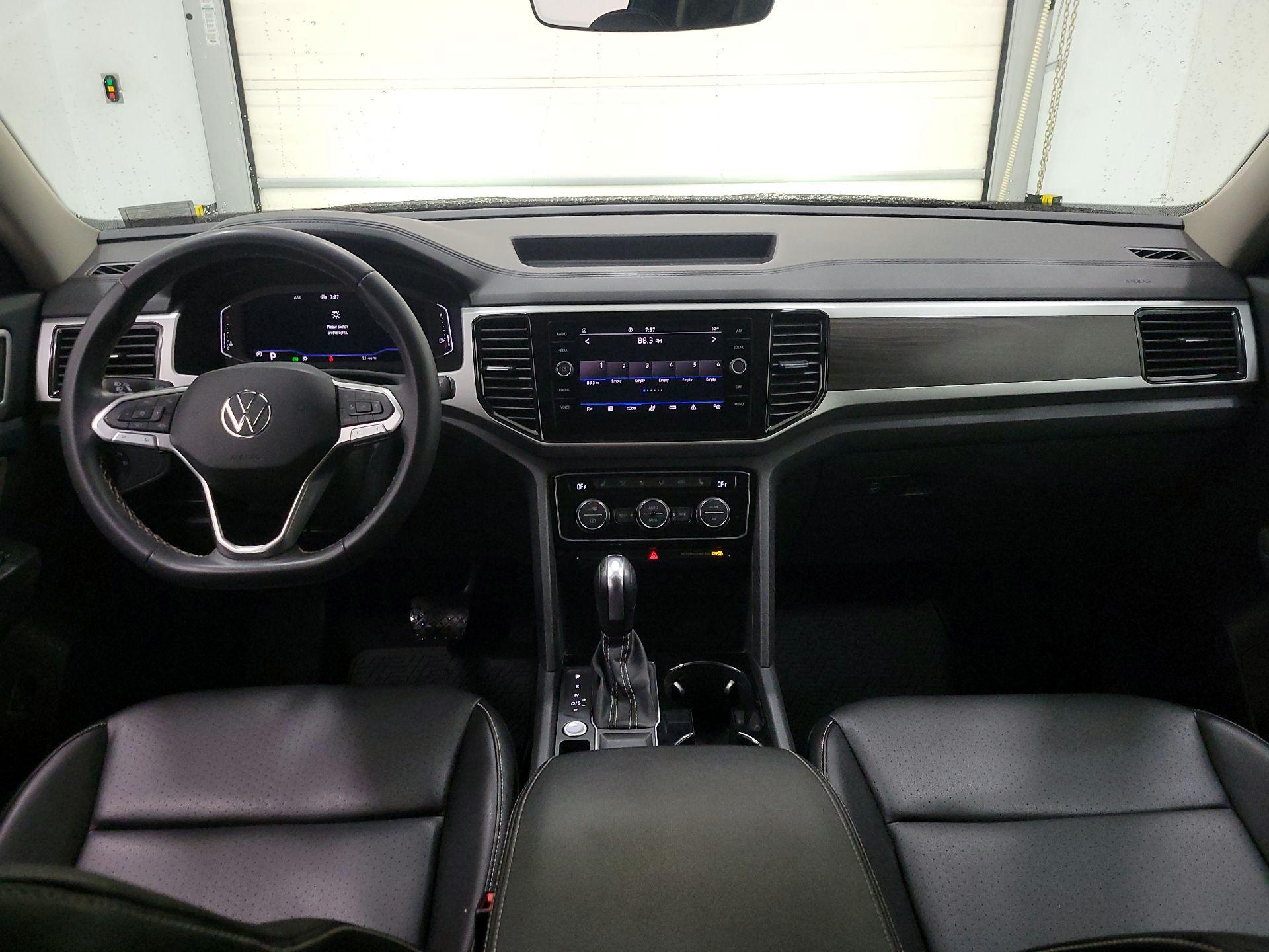 Thumbnail: 2023 Volkswagen Atlas - 9