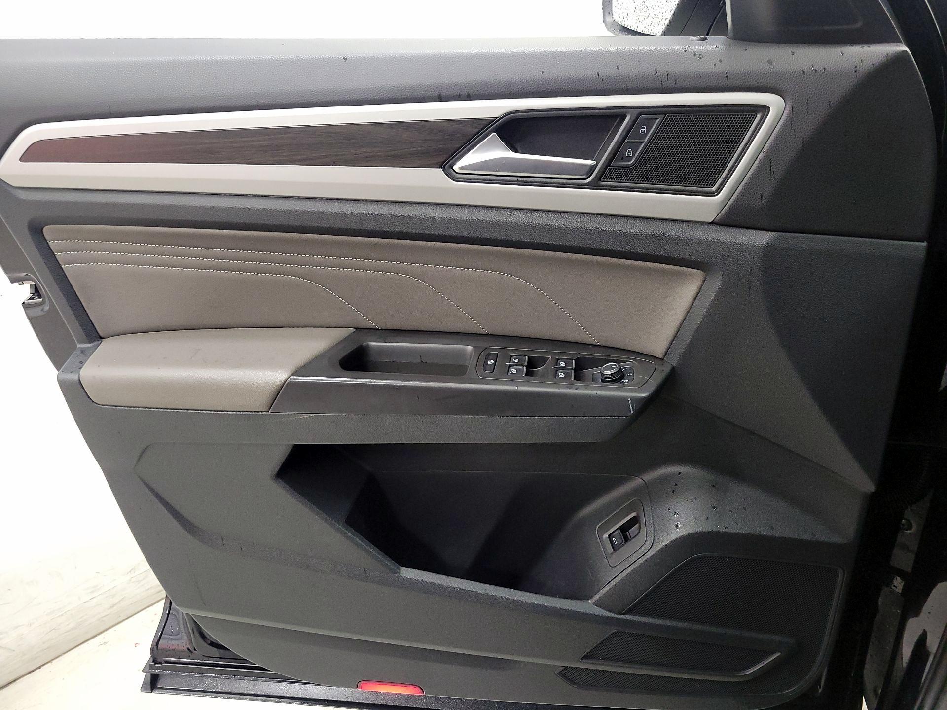 Thumbnail: 2023 Volkswagen Atlas - 12