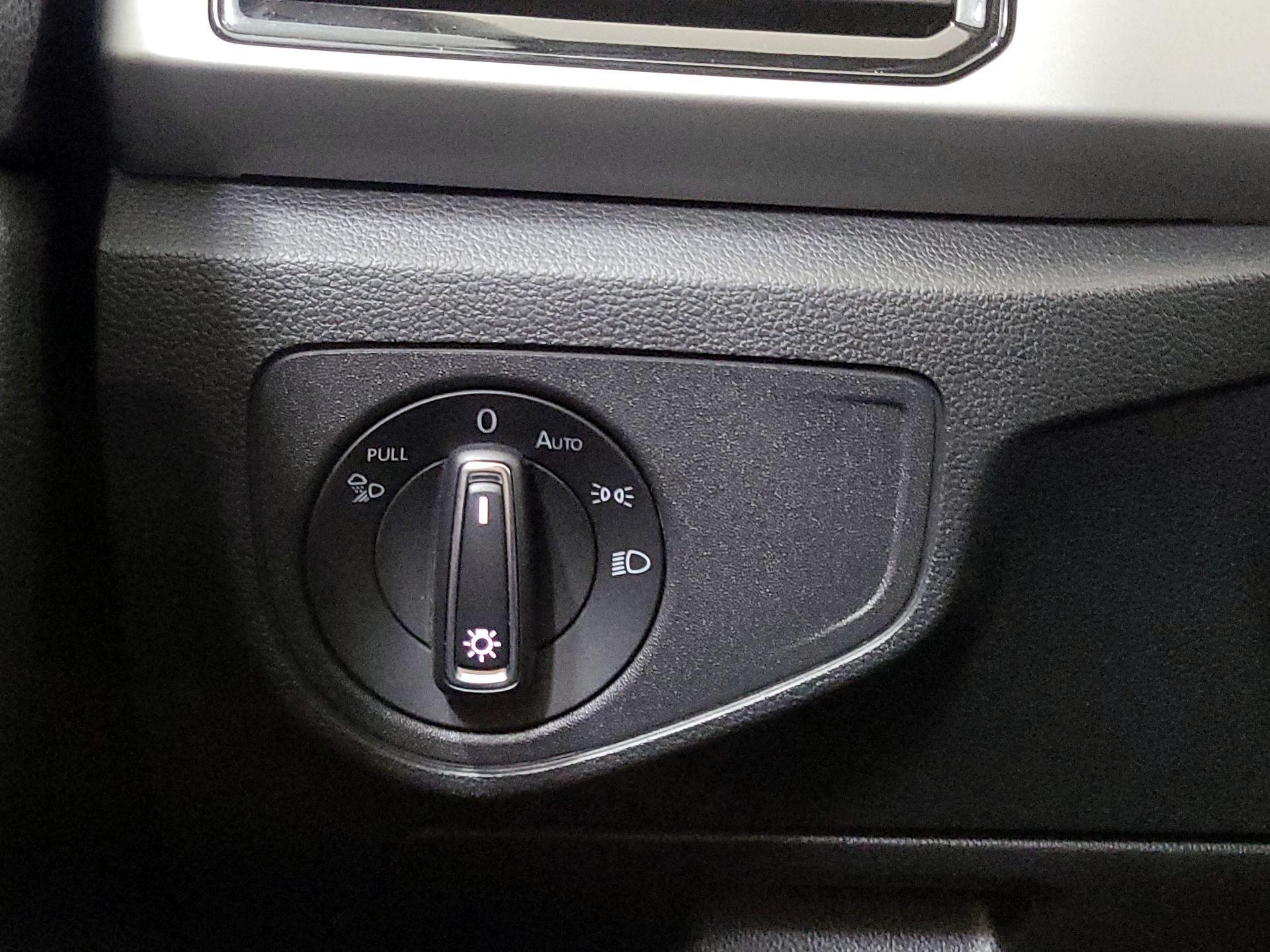 Thumbnail: 2023 Volkswagen Atlas - 13