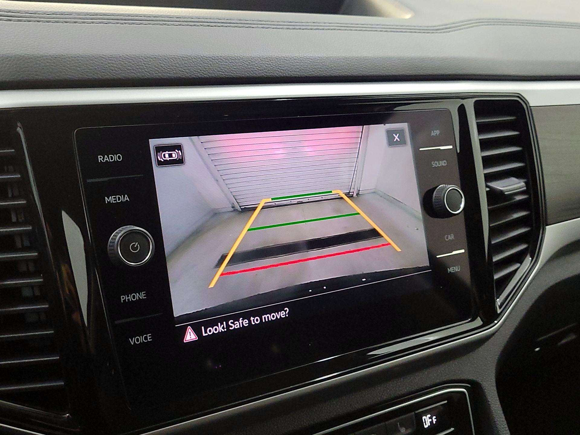 Thumbnail: 2023 Volkswagen Atlas - 14