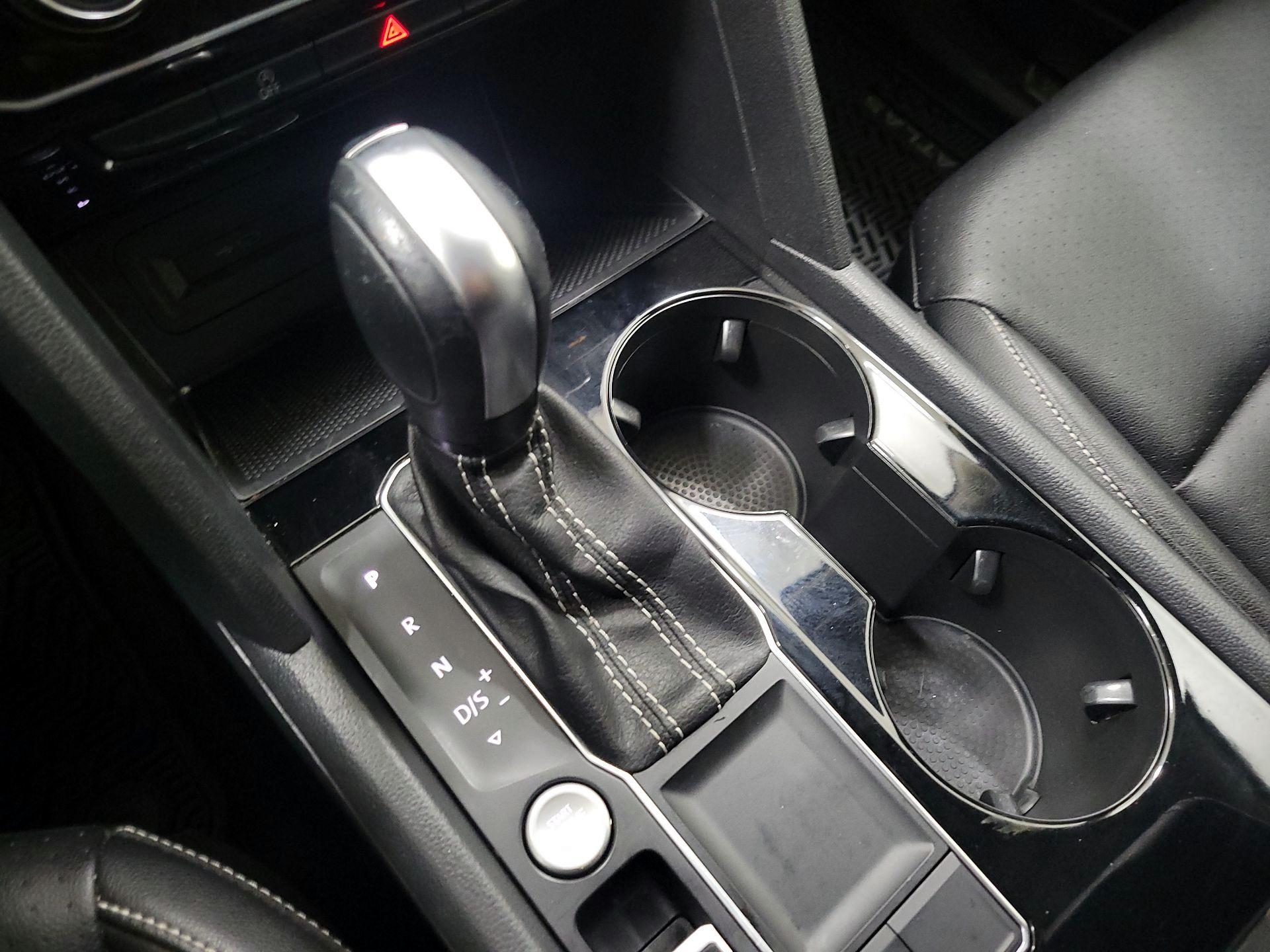 Thumbnail: 2023 Volkswagen Atlas - 17