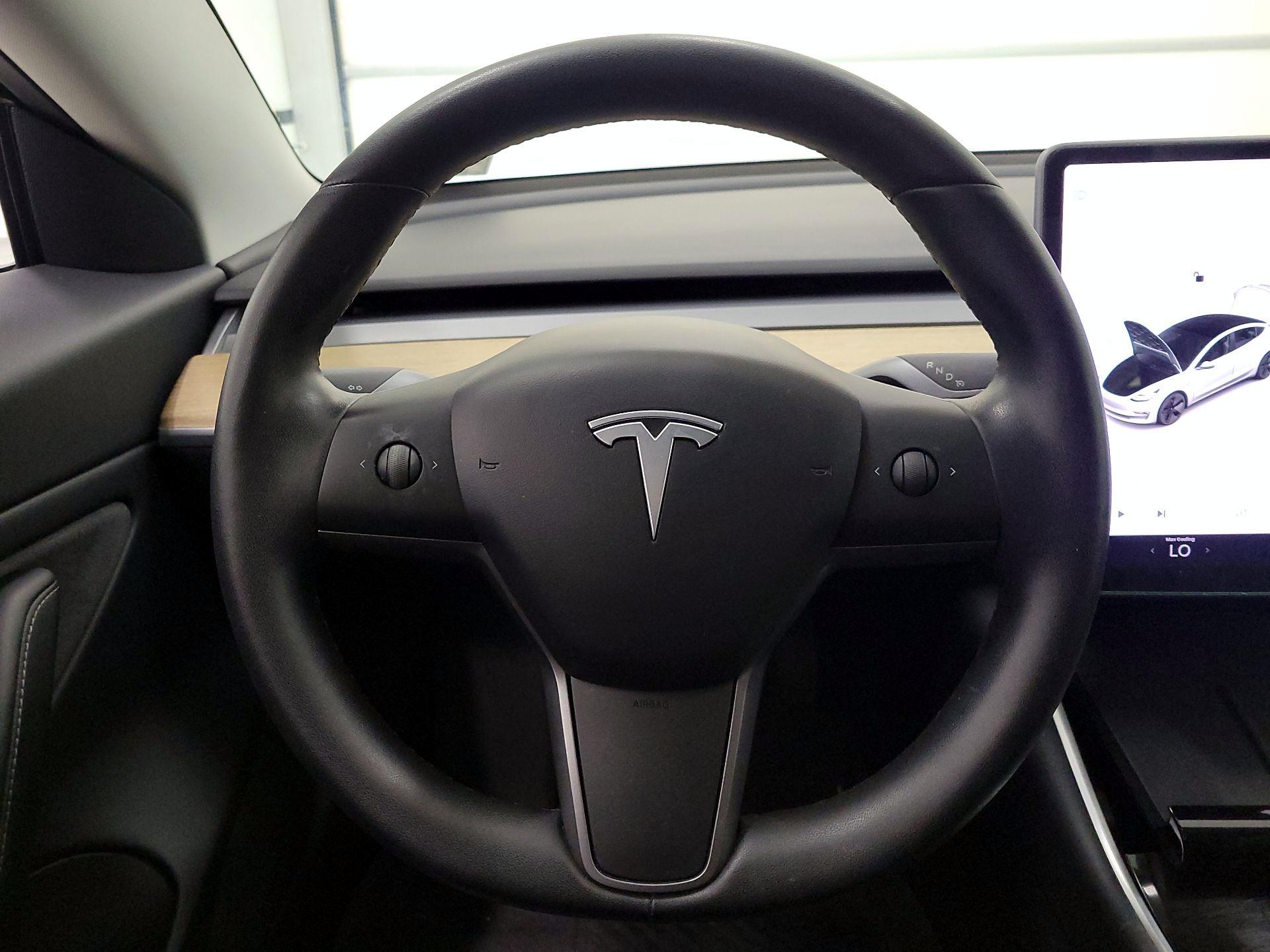 Thumbnail: 2020 Tesla Model 3 - 10