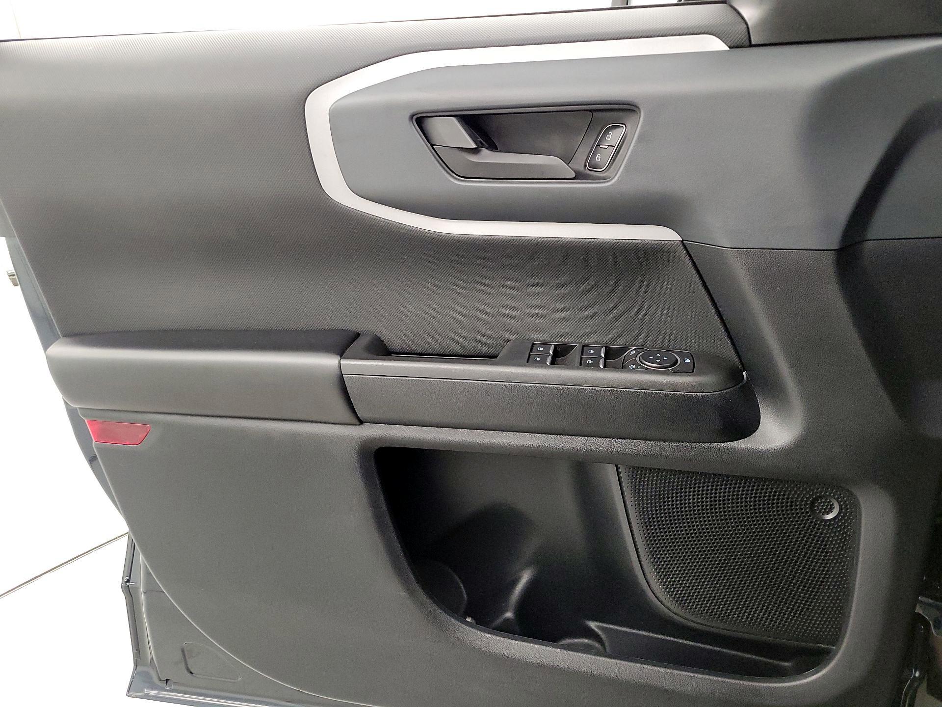 Thumbnail: 2022 Ford Bronco Sport - 12