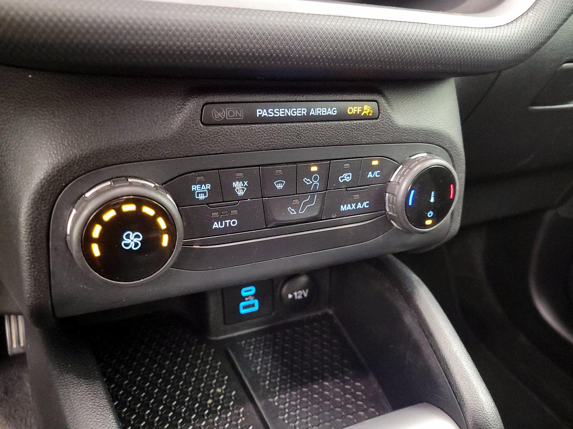 Thumbnail: 2022 Ford Bronco Sport - 16