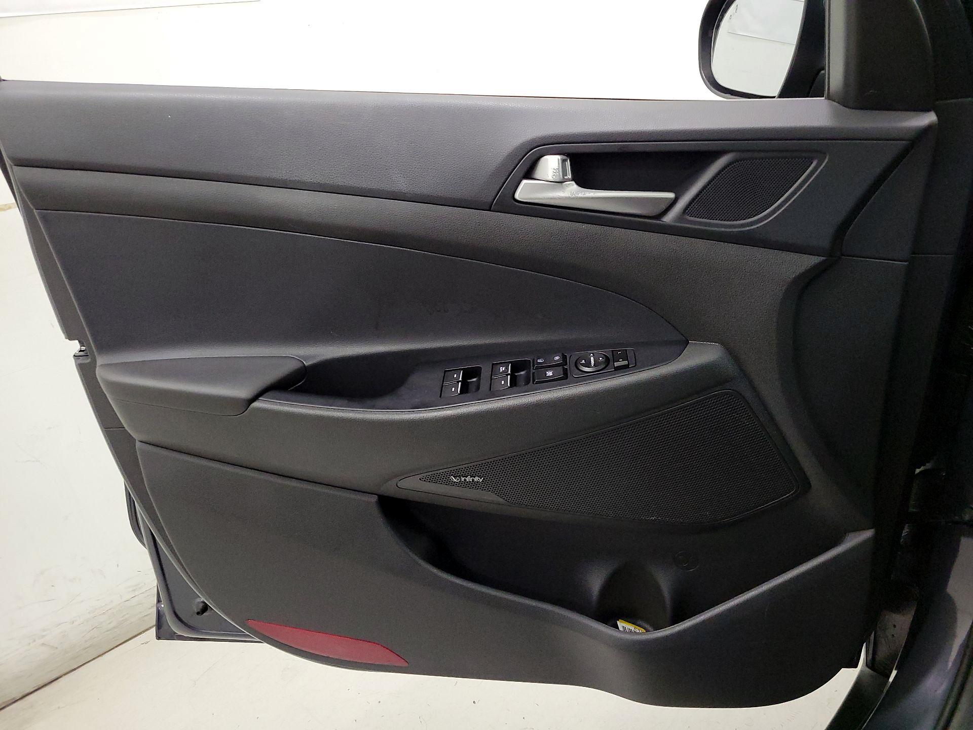 Thumbnail: 2020 Hyundai Tucson - 12