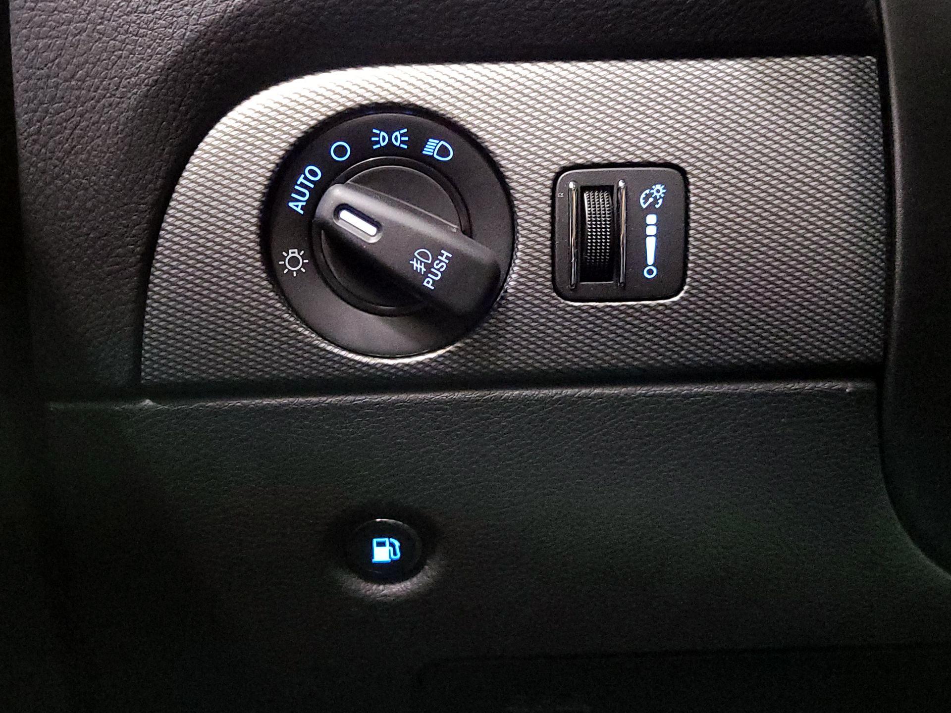 Thumbnail: 2018 Dodge Durango - 13