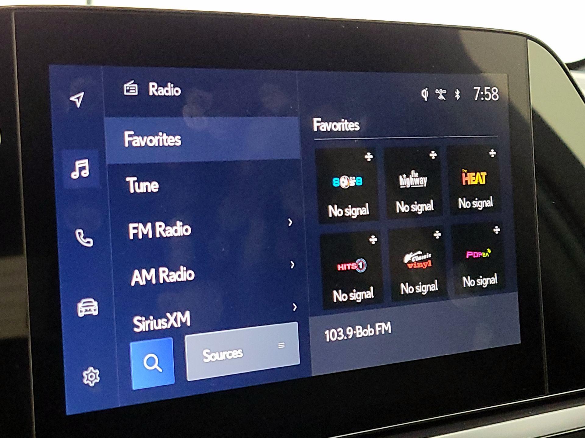 Thumbnail: 2023 Lexus UX - 15