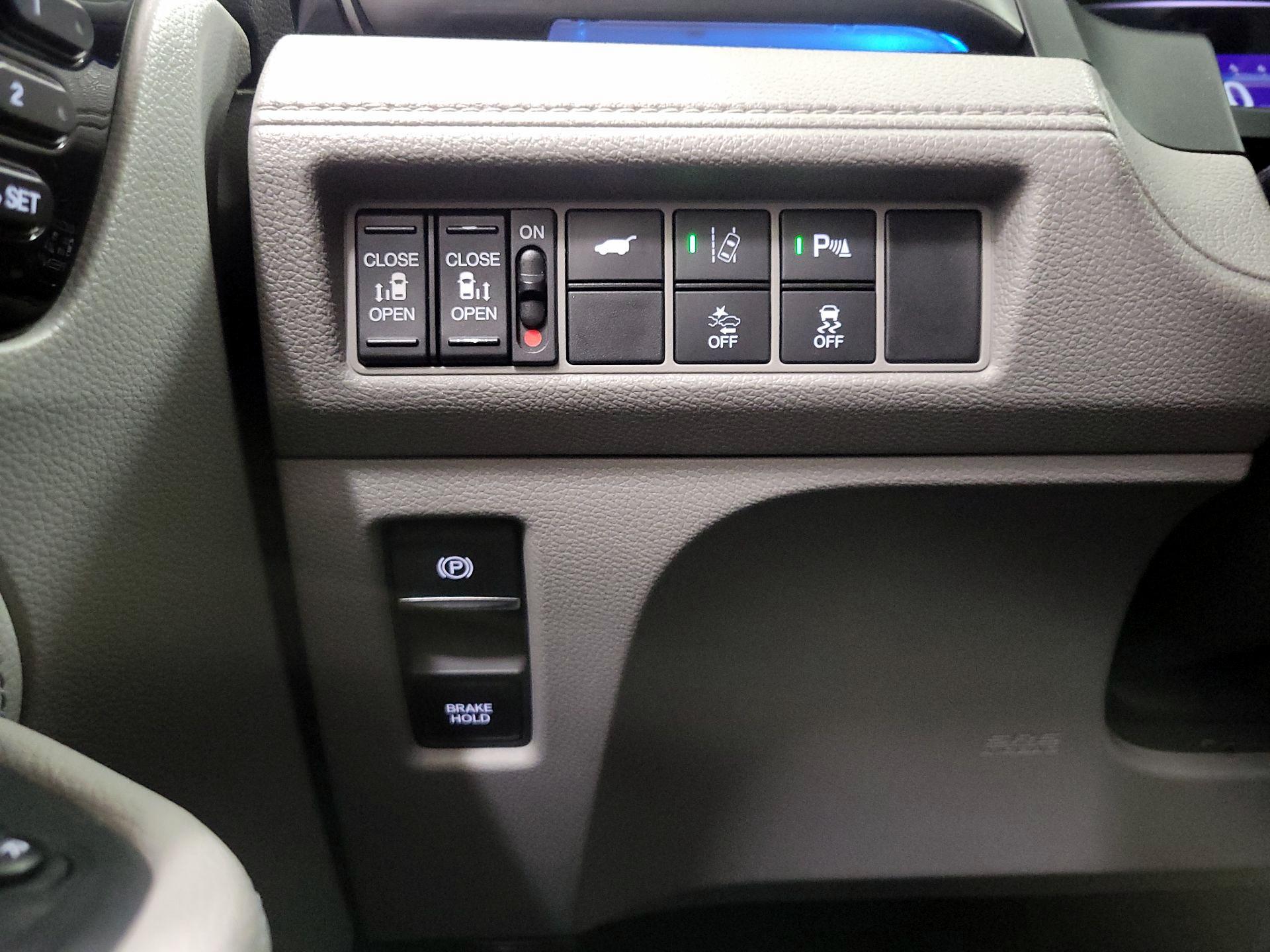 Thumbnail: 2019 Honda Odyssey - 13