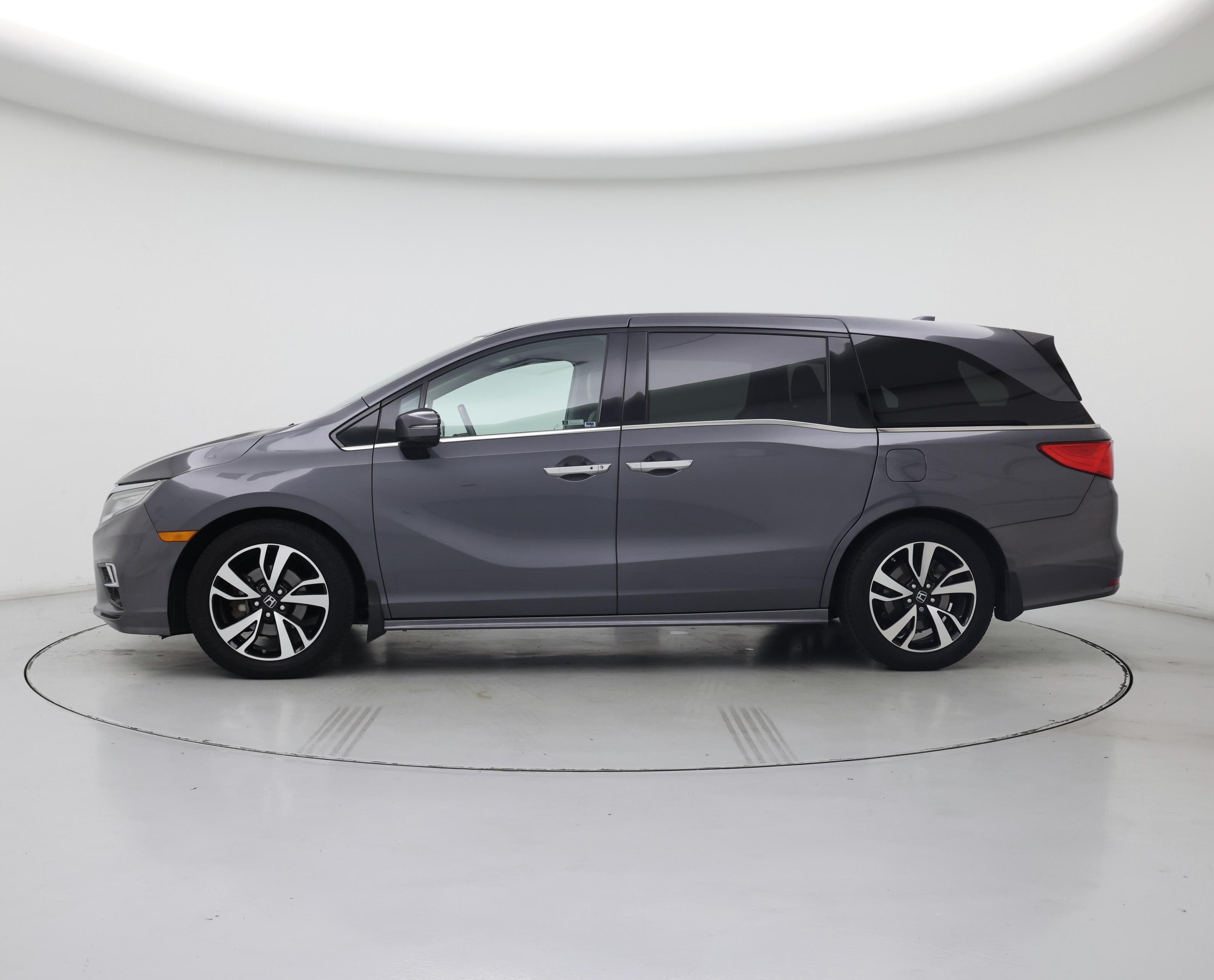 Thumbnail: 2019 Honda Odyssey - 3